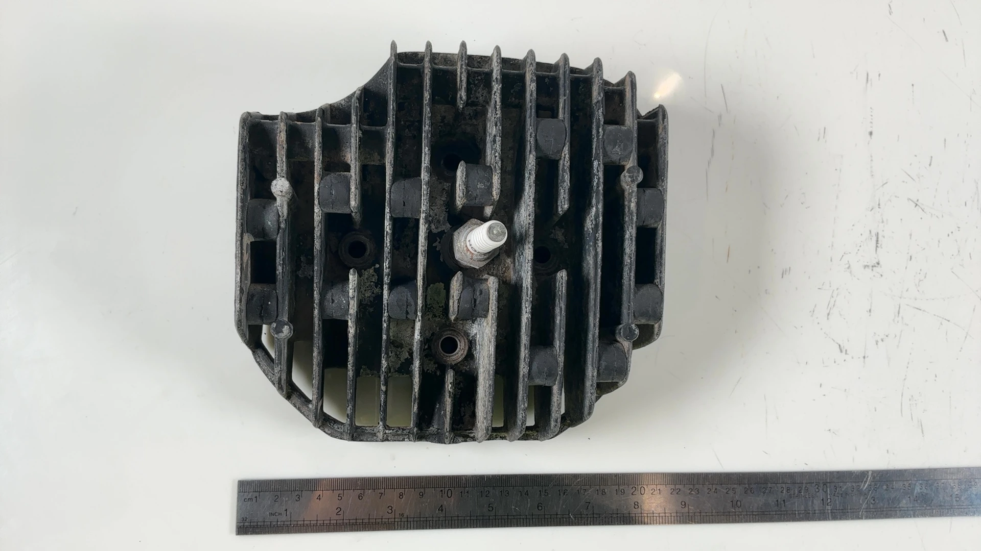 Kawasaki KE175 KE175-D 175cc Cylinder Head 1980-1983 OEM 11001-1034 - Image 5