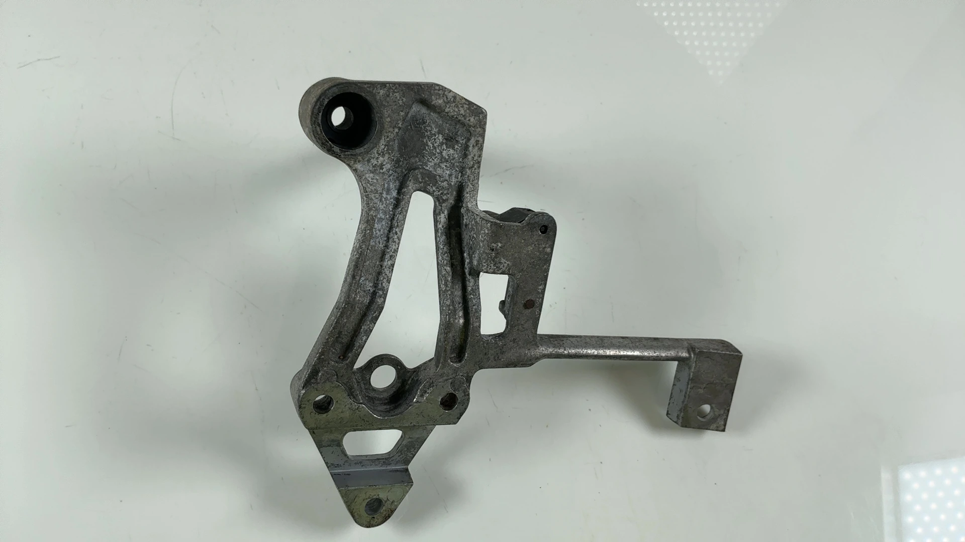 Kawasaki GPX750R ZX750F 750cc Rear Left Footrest Bracket 1987-89 OEM 35011-1312 - Image 7
