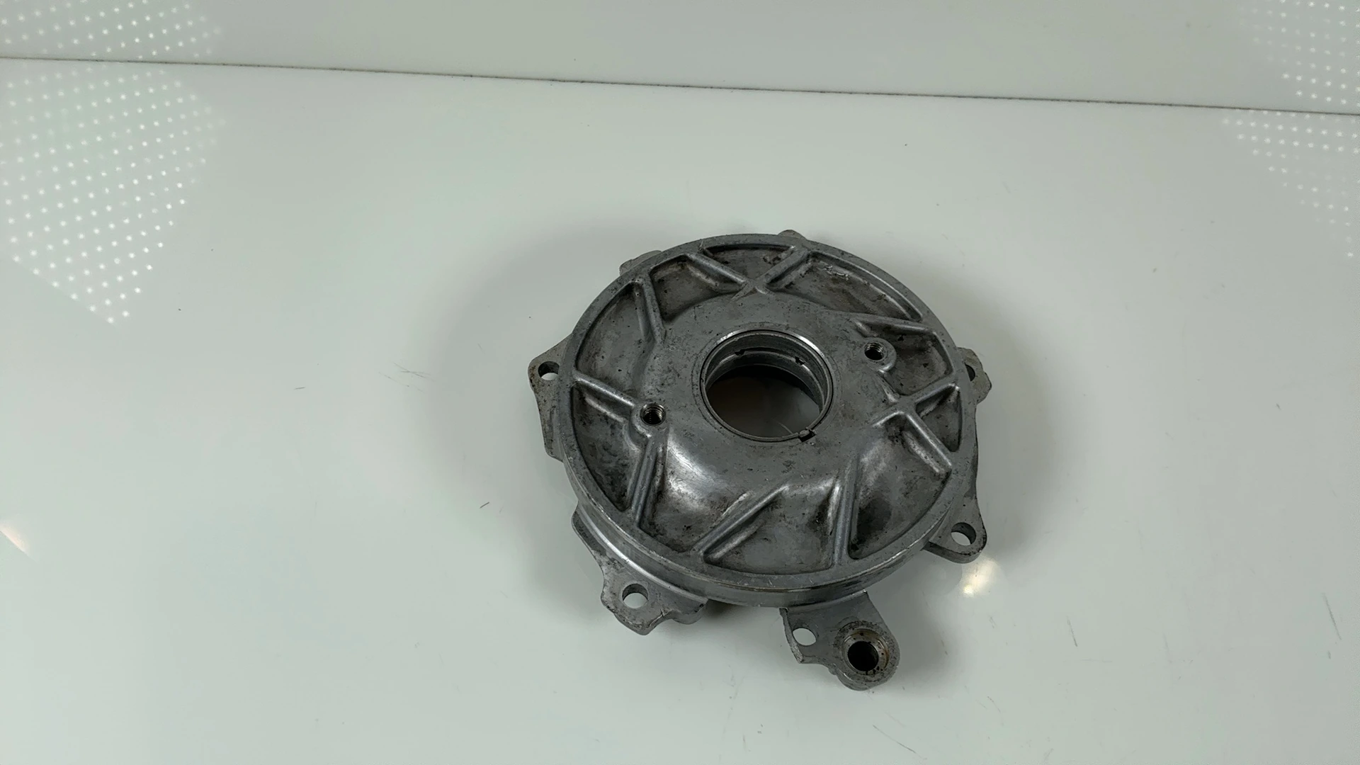 Honda CX500 Custom CX500C 500cc Crankshaft Holder Cap 1980-81 OEM 11140-415-000 - Image 3