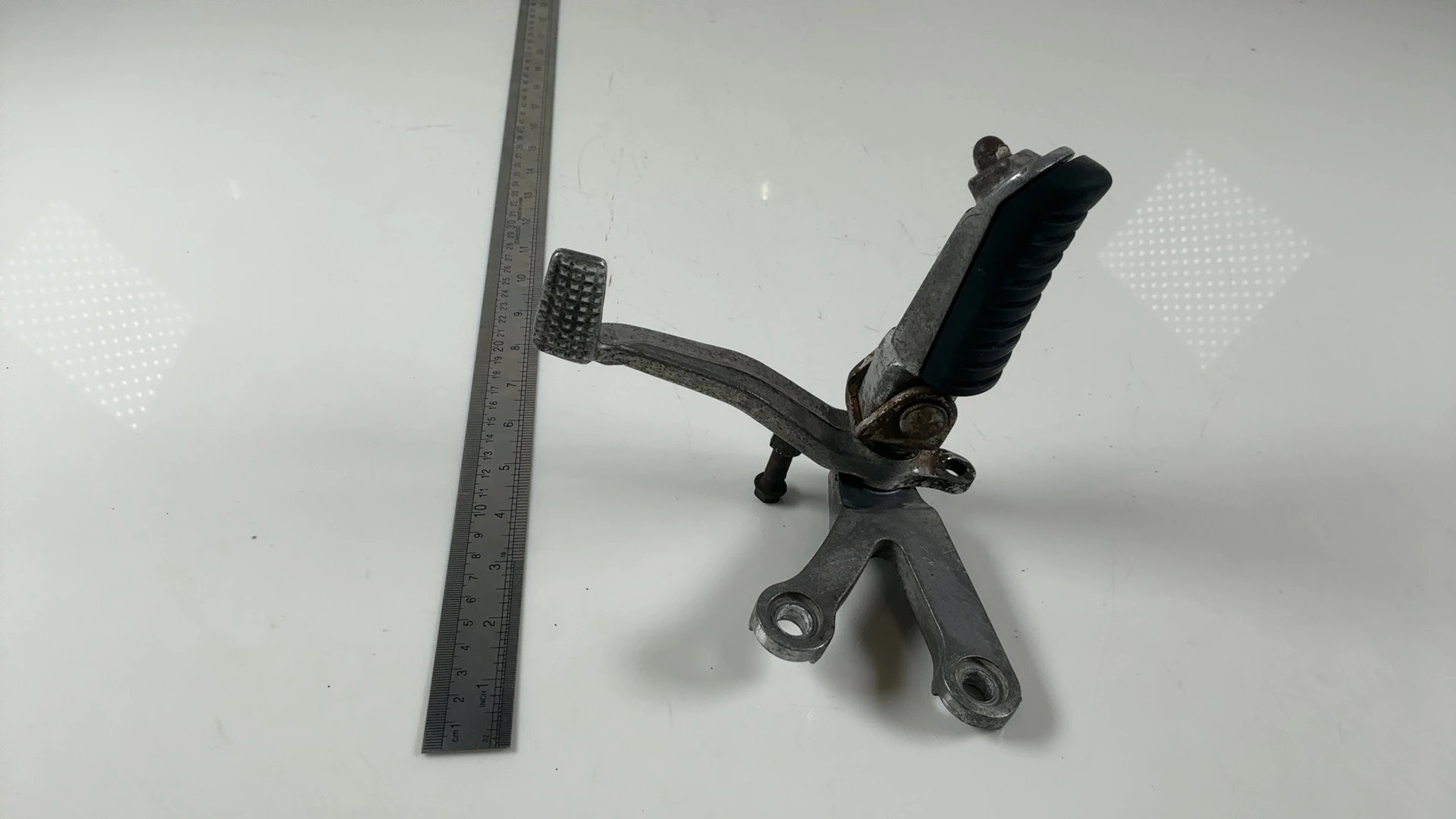 Kawasaki Ninja ZX-9R ZX900E 900cc Front Footrest Brake Pedal 2000-01 35063-0034 - Image 4