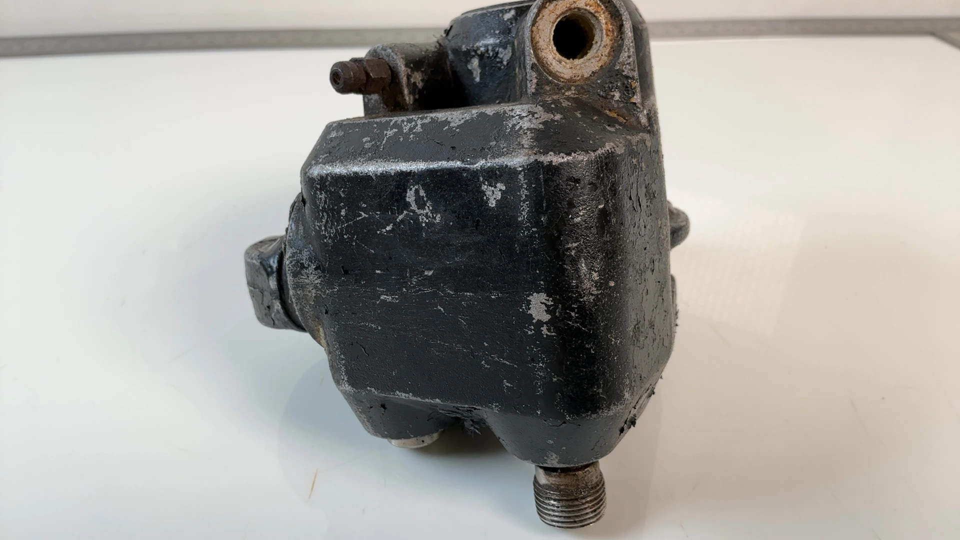 Suzuki GS750 GS750E 750cc Front Right Brake Caliper 1977-1979 OEM 59300-44002 - Image 6