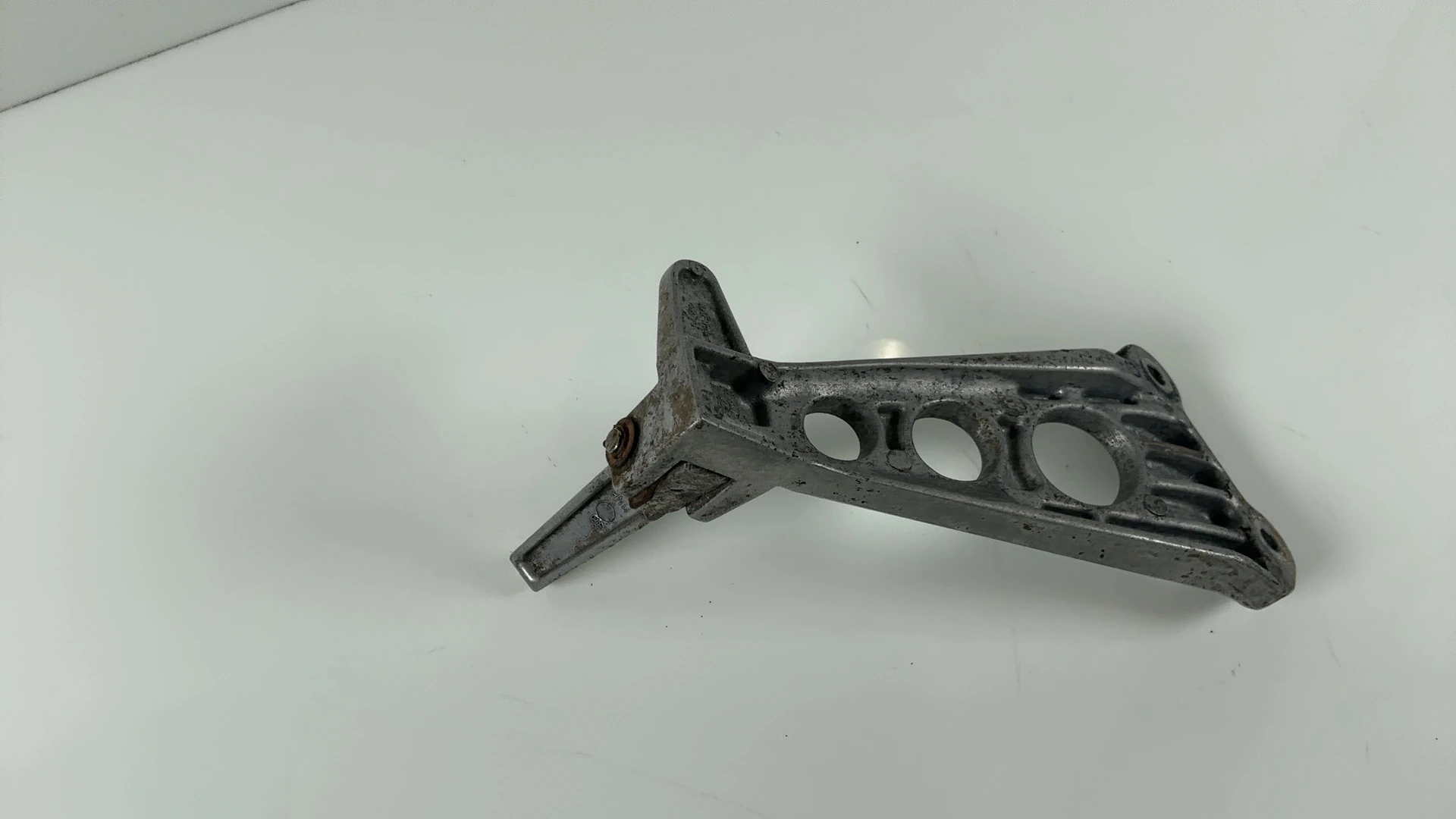 Honda CB-1 CB400F NC27 400cc Left Rear Footrest Bracket 1989-1992 50730-KAF-000 - Image 4