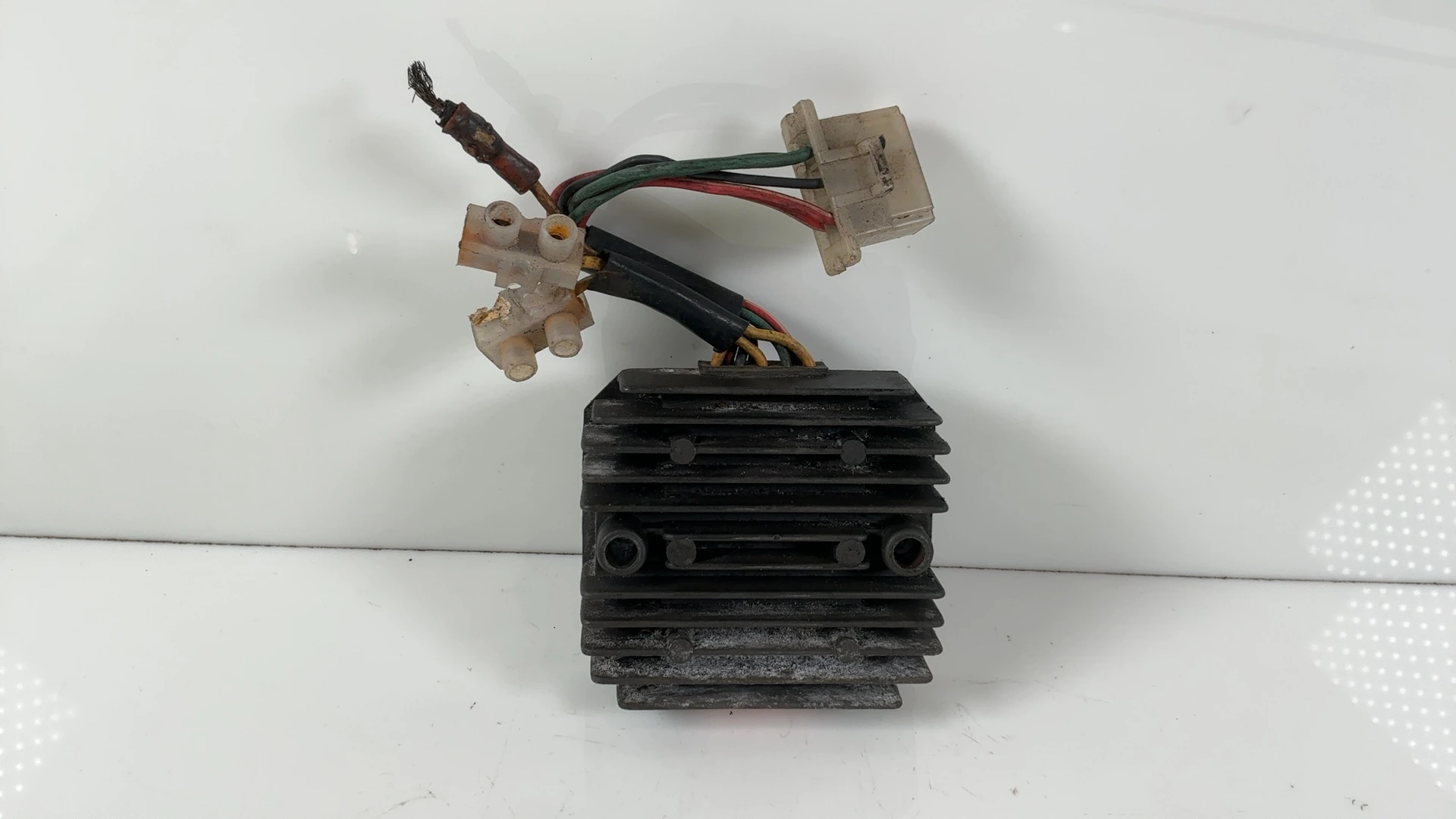 Honda Interceptor Magna VF750 VF750F Regulator Rectifier 1983-1985 31600-MB0-008