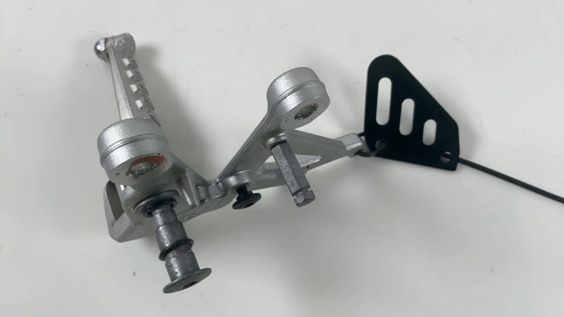 Aprilia RSV4 Factory 1100 Front Right Foot Rest Hanger 2025 2026 OEM 2B0122045 - Image 7