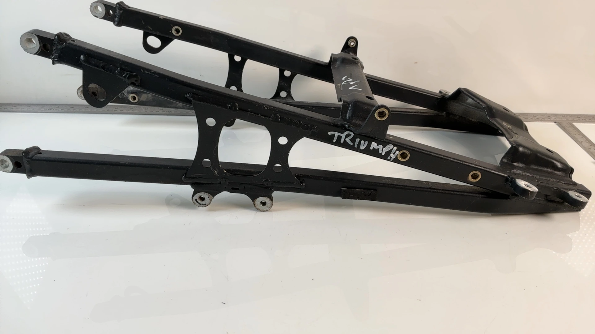Triumph TT600 Speed Four 600 Rear Tail Subframe 2000-2006 OEM T2071098 Cast 721 - Image 4