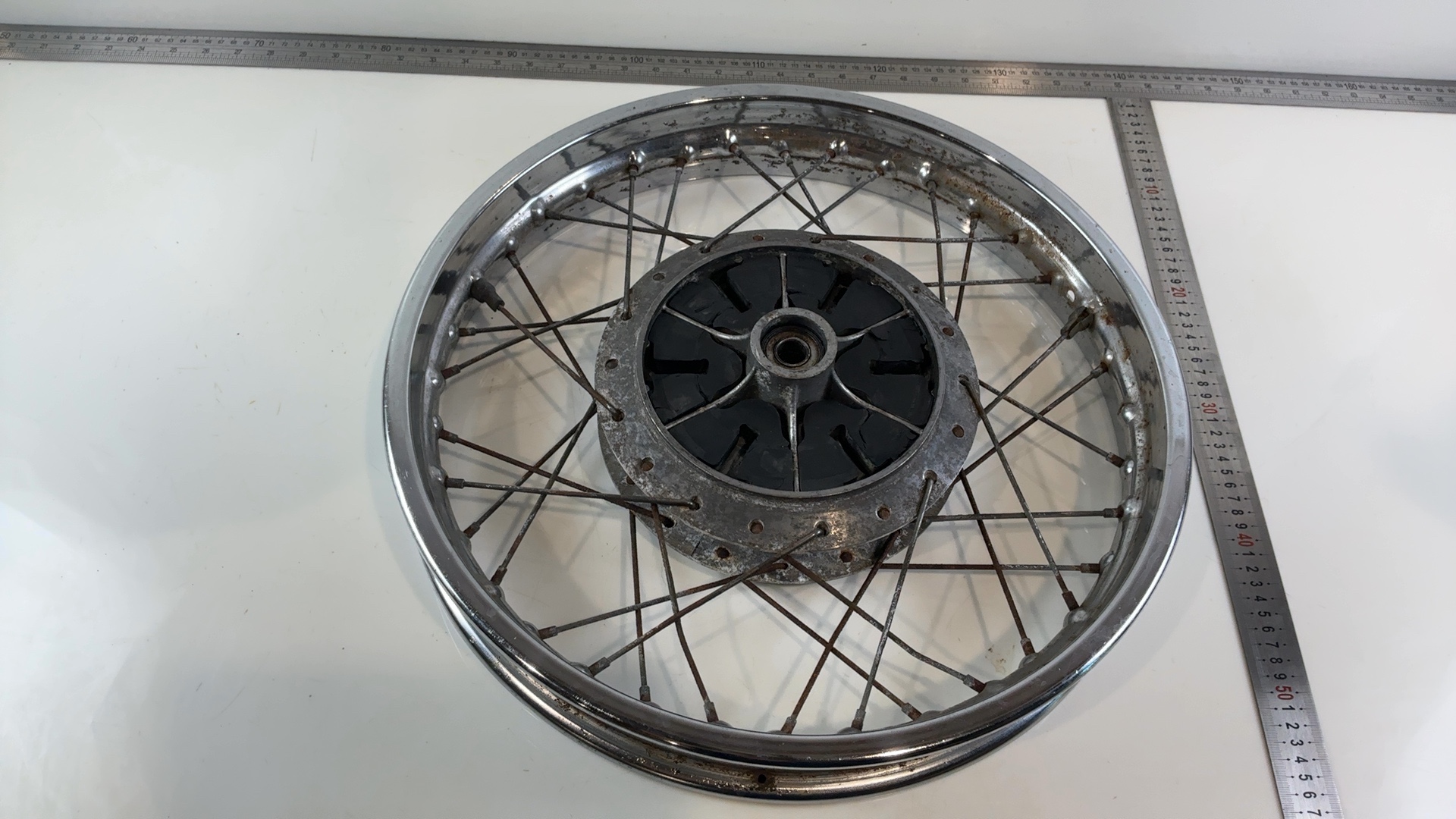 Suzuki GT250 GT 250 250cc Rear Wheel Rim 1973-1977 OEM 64110-11001 - Image 2