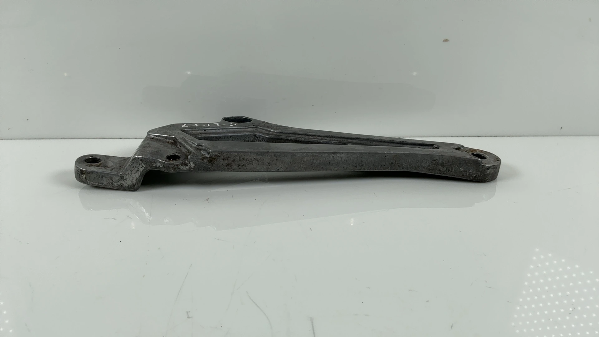 Yamaha RD125LC RD125 LC 125cc Left Side Foot Rest Bracket 1982-1986 10W-27442-01 - Image 6