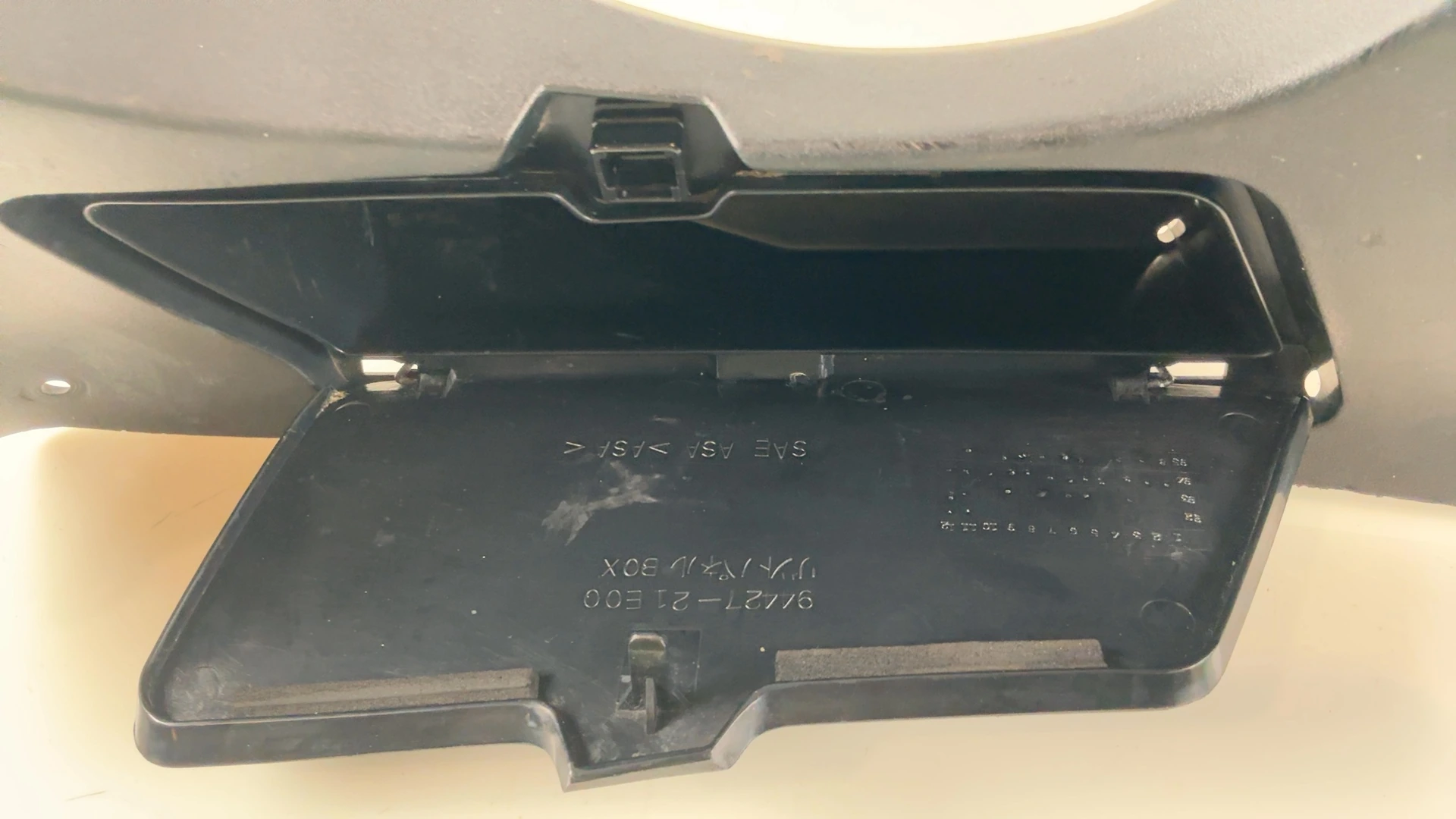 Suzuki RF 600 R GN76A 600cc Left Glove Box Panel Side 1993-1997 OEM 94422-21E00 - Image 6