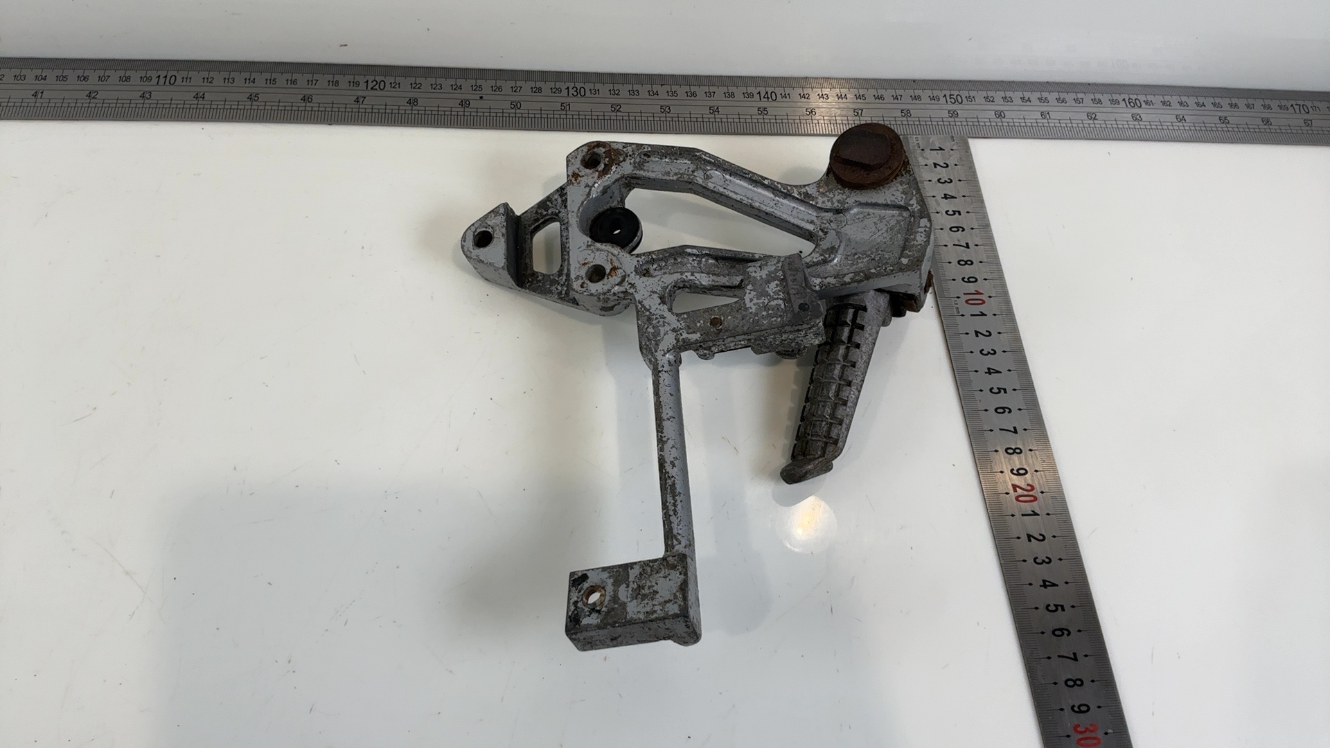 Kawasaki Ninja ZX750F 750cc Rear Left Footrest Bracket 1987-1990 OEM 35011-1312 - Image 5