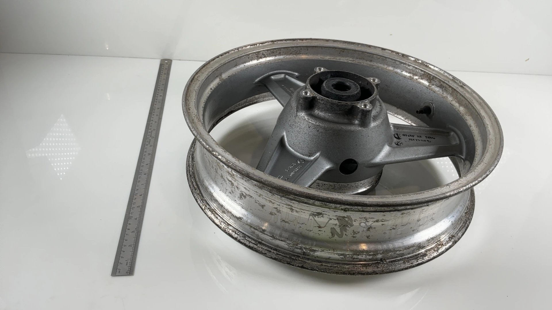 Kawasaki Zephyr ZR750C 750cc Rear Wheel Rim 1991-1999 OEM 41073-1481-JF - Image 4