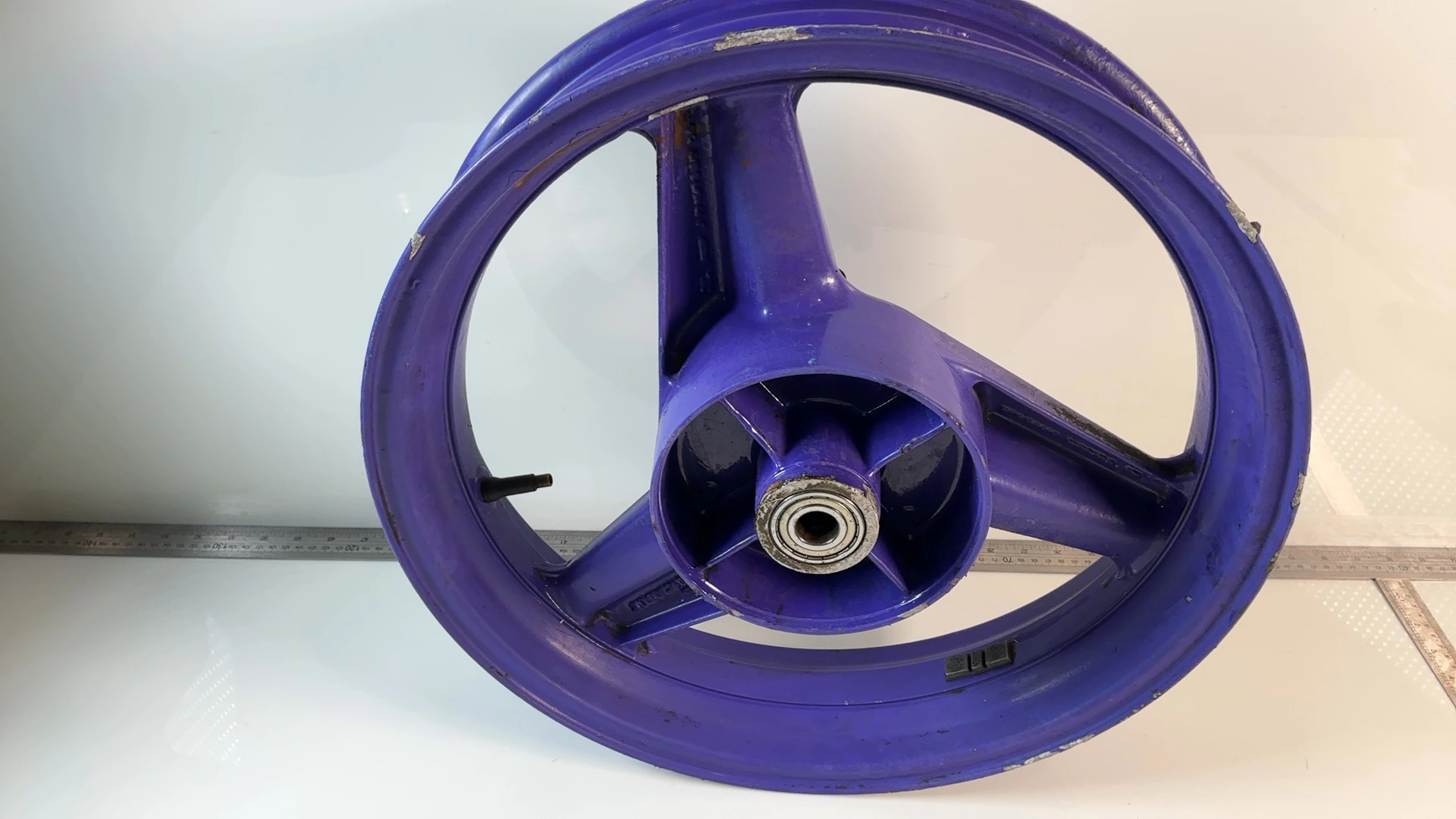 Honda CBR600 Hurricane F1 600cc Front Wheel Rim 1987-1990 OEM 44650-KT8-305ZA - Image 2