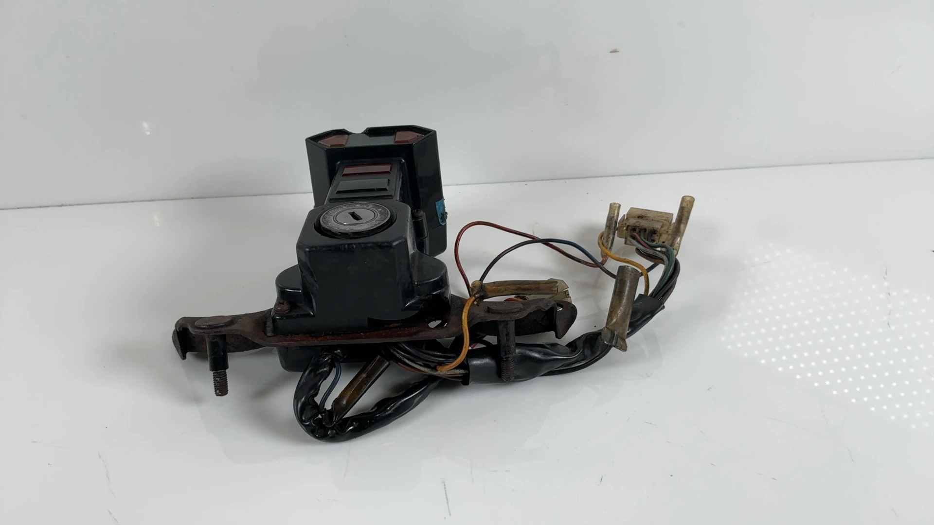 Yamaha XS650 Standard 650cc Indicator Light Bracket 1977-79 OEM 1T3-83568-00-00 - Image 8