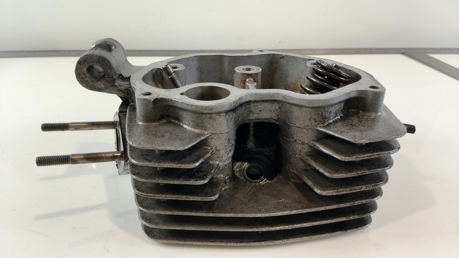 Honda CG125 CG 125 CC Engine Cylinder Head 1997 1998 OEM 12200-KY4-630 - Image 9