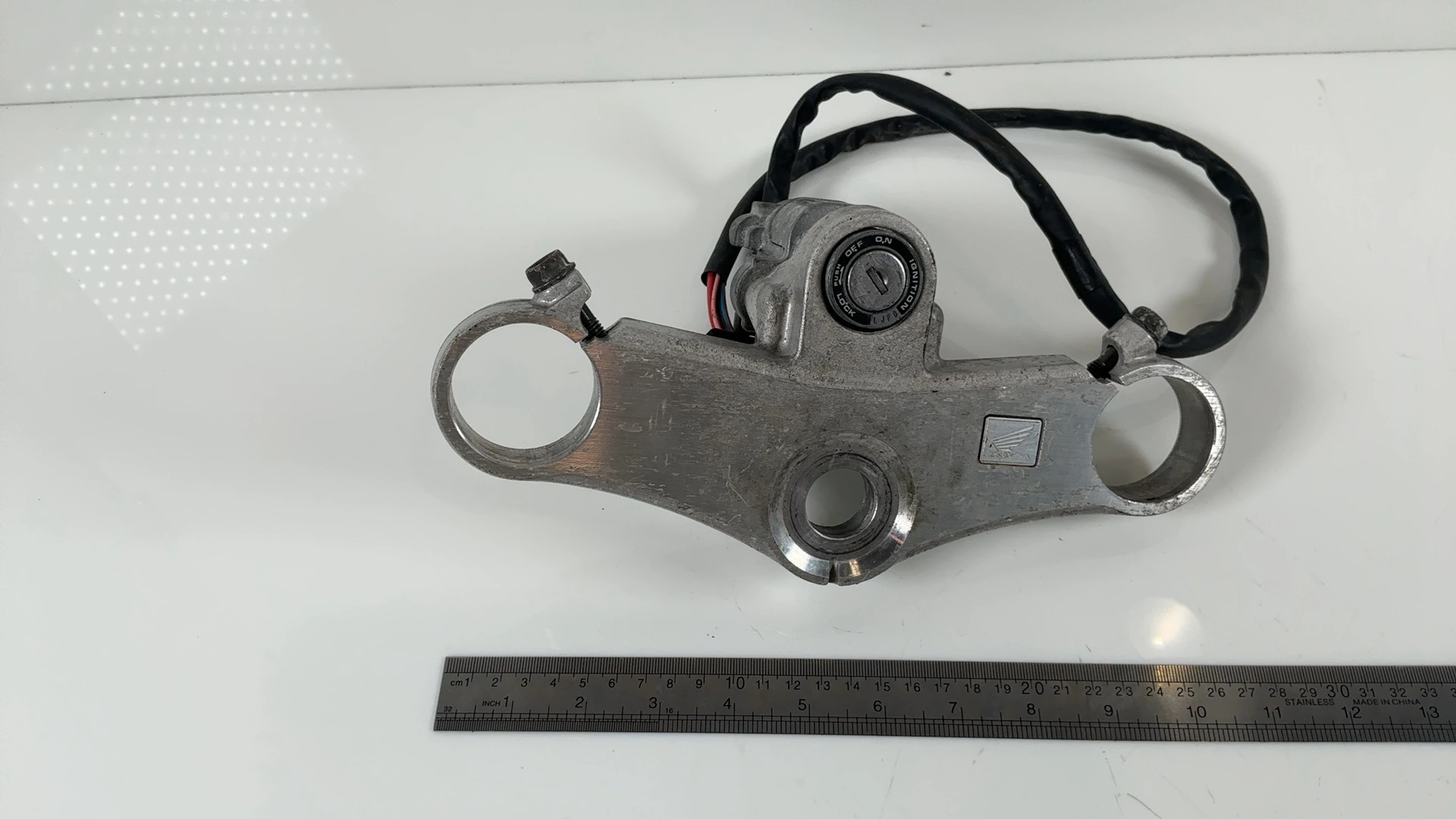 Honda VTR1000F VTR 1000 CC Upper Triple Tree Fork Clamp 1997-2000 53300-MBB-000 - Image 1