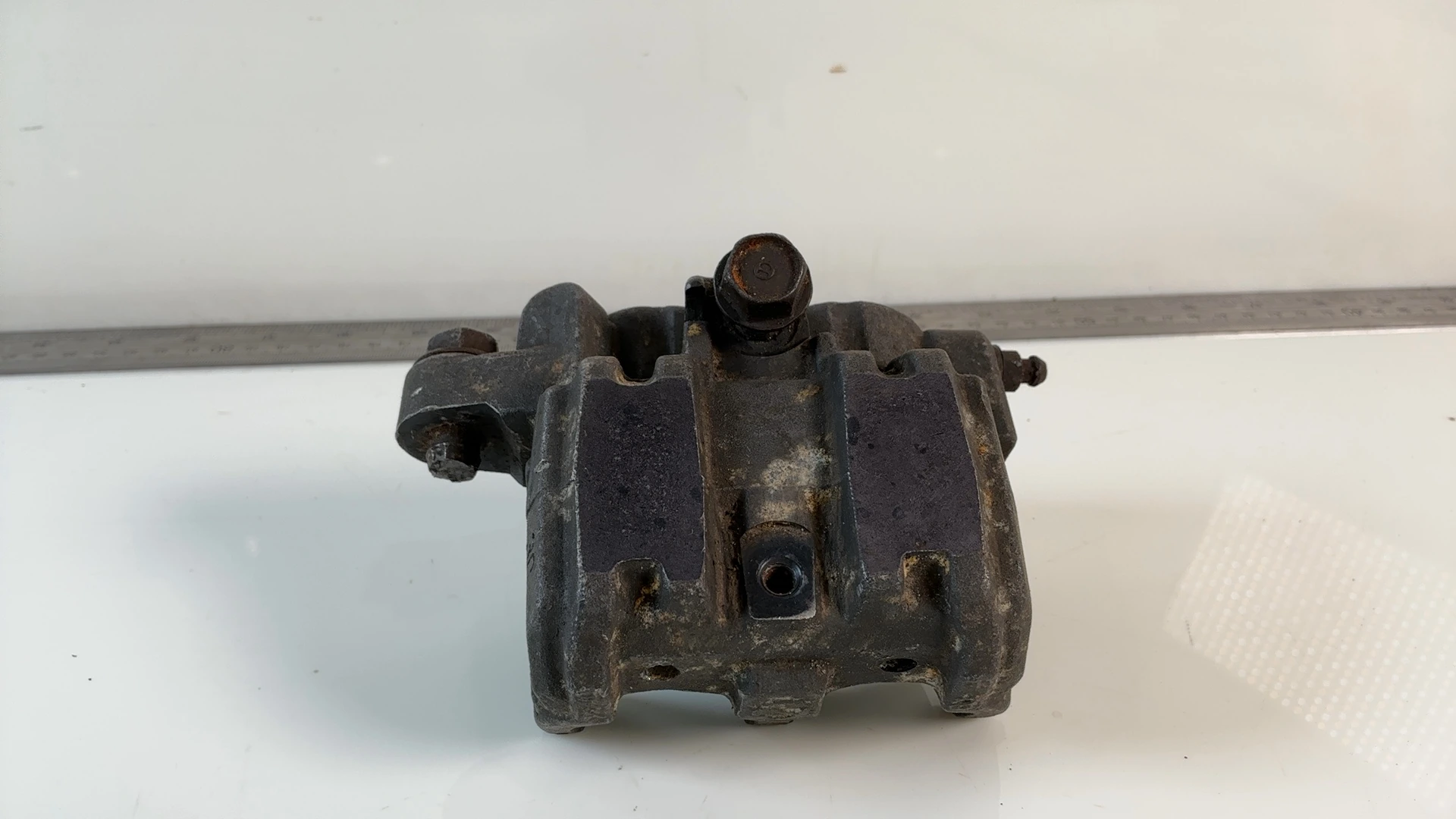 Honda Interceptor VF700F 700 Rear Brake Caliper 1984 1985 OEM 43100-MB2-007 - Image 4