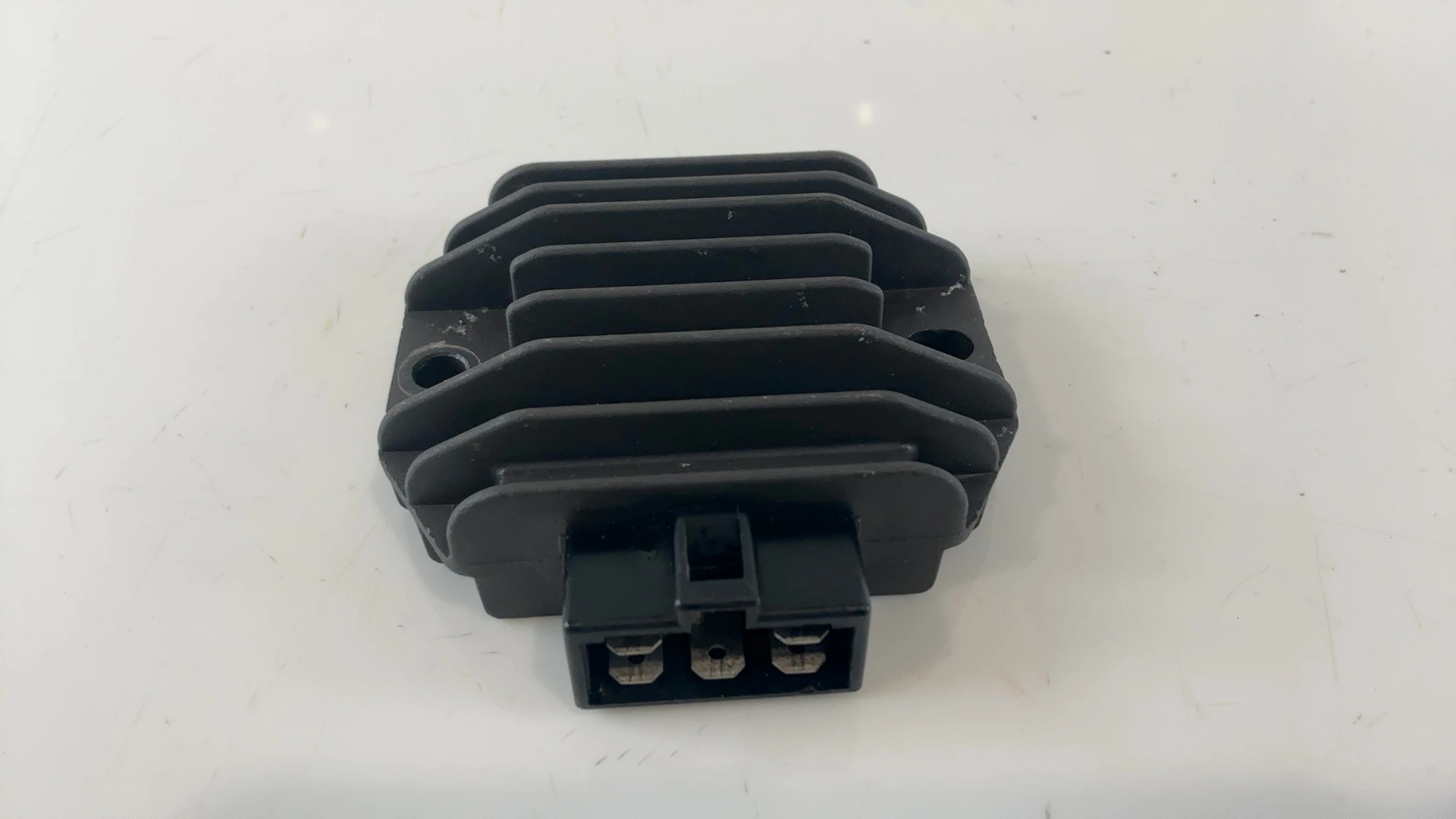 Yamaha XJ 600 Diversion XJ600 Regulator Rectifier 1997-2001 OEM 4JH-81960-01-00