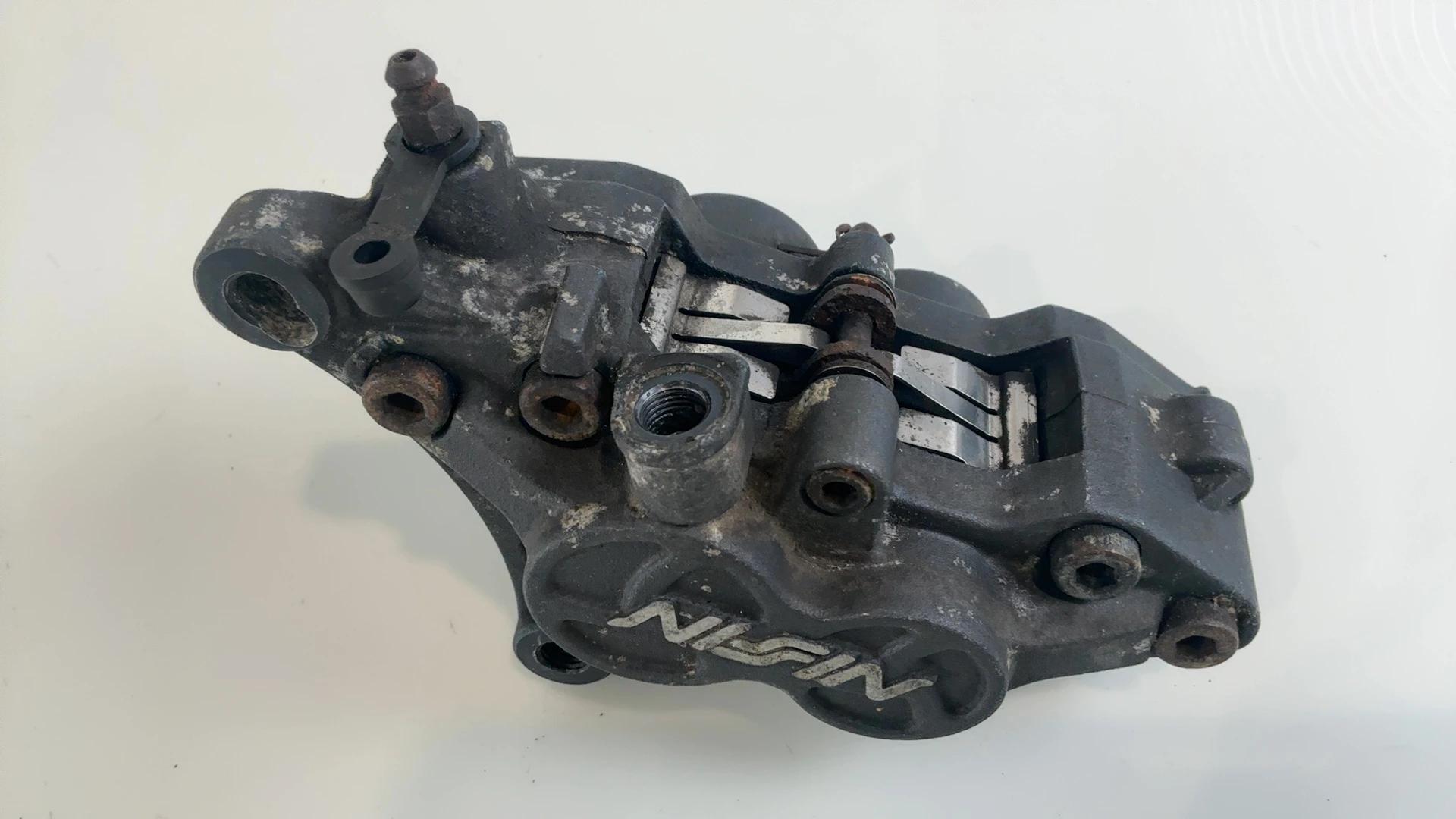 Suzuki GSXR 750 GSX-R750 750cc Front Left Brake Caliper 1988-92 OEM 59300-40C01 - Image 5
