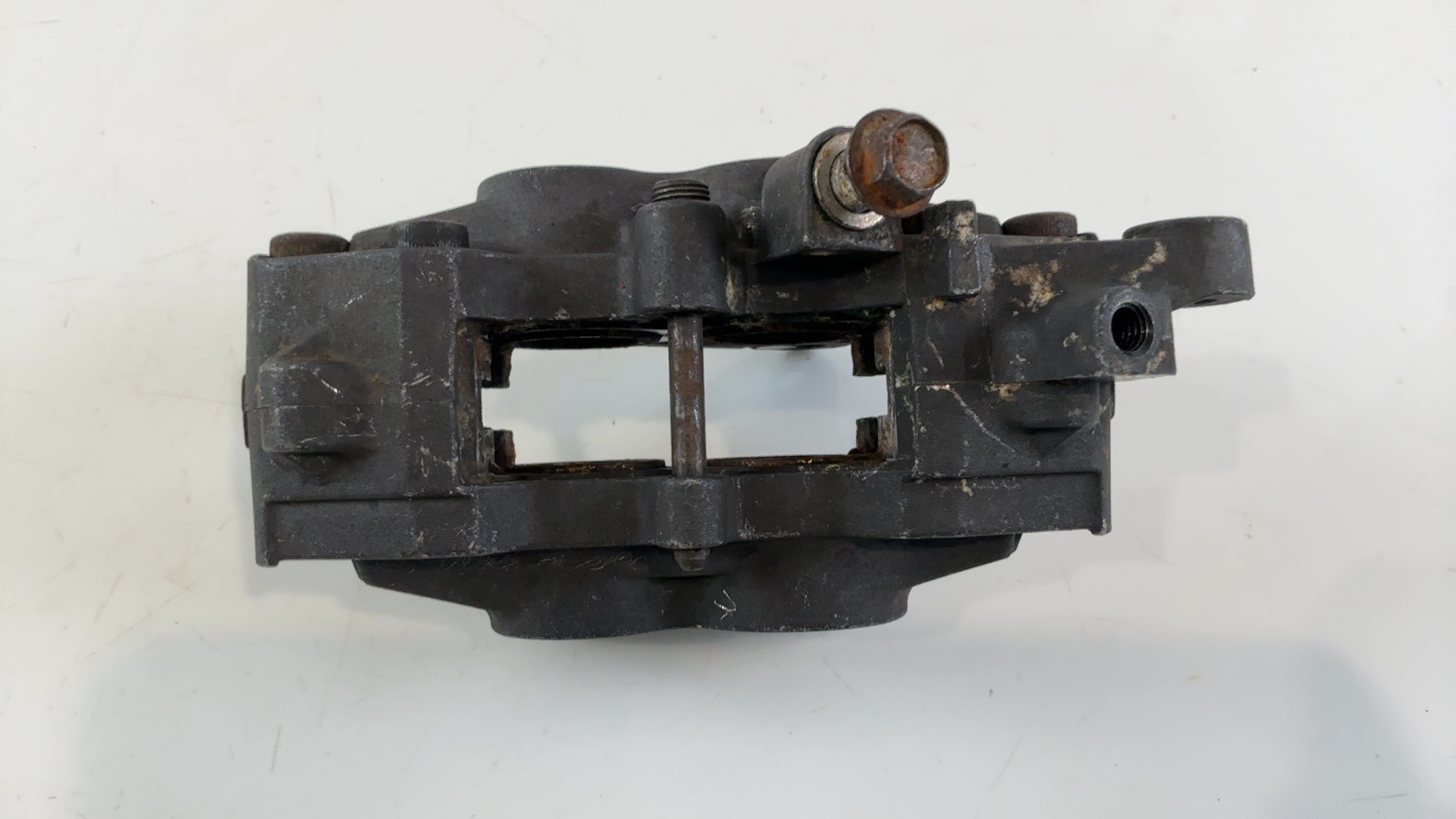 Suzuki GSXR 1100 GV73A 1100cc Front Left Brake Caliper 1990-1992 OEM 59300-40C01 - Image 3