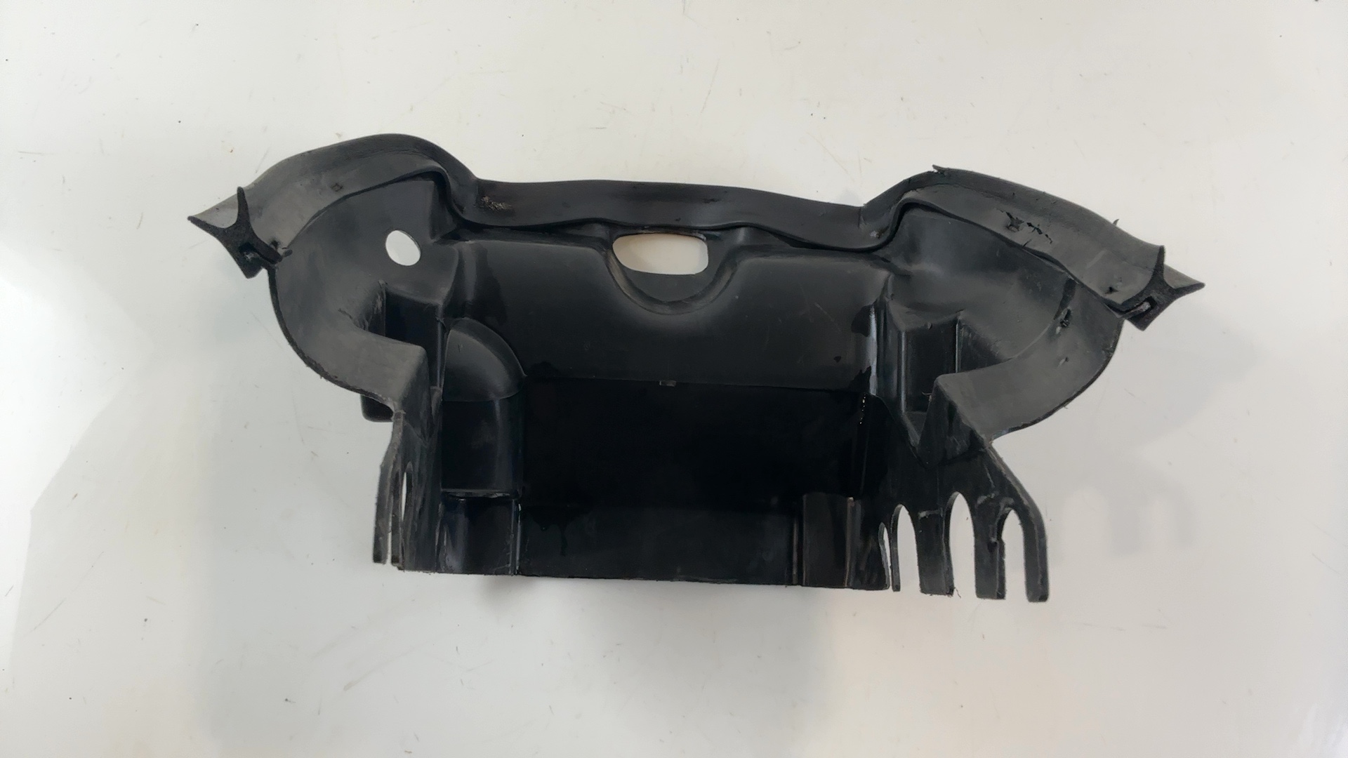 Honda VF1000F Interceptor Center Radiator Shroud Fairing 1984-85 19140-MB6-630 - Image 2