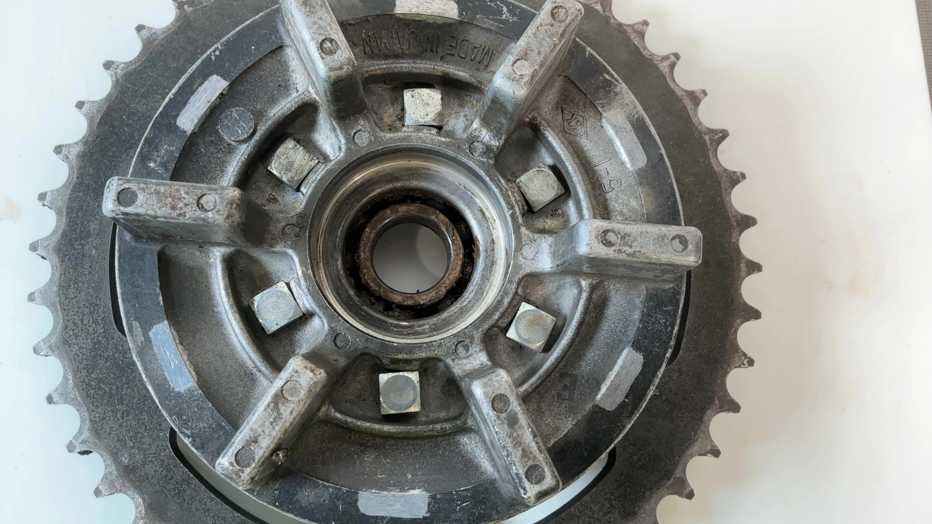 Kawasaki KZ1000 LTD KZ1000-B1 Rear Sprocket Carrier Hub 1976 1977 OEM 42008-040 - Image 9