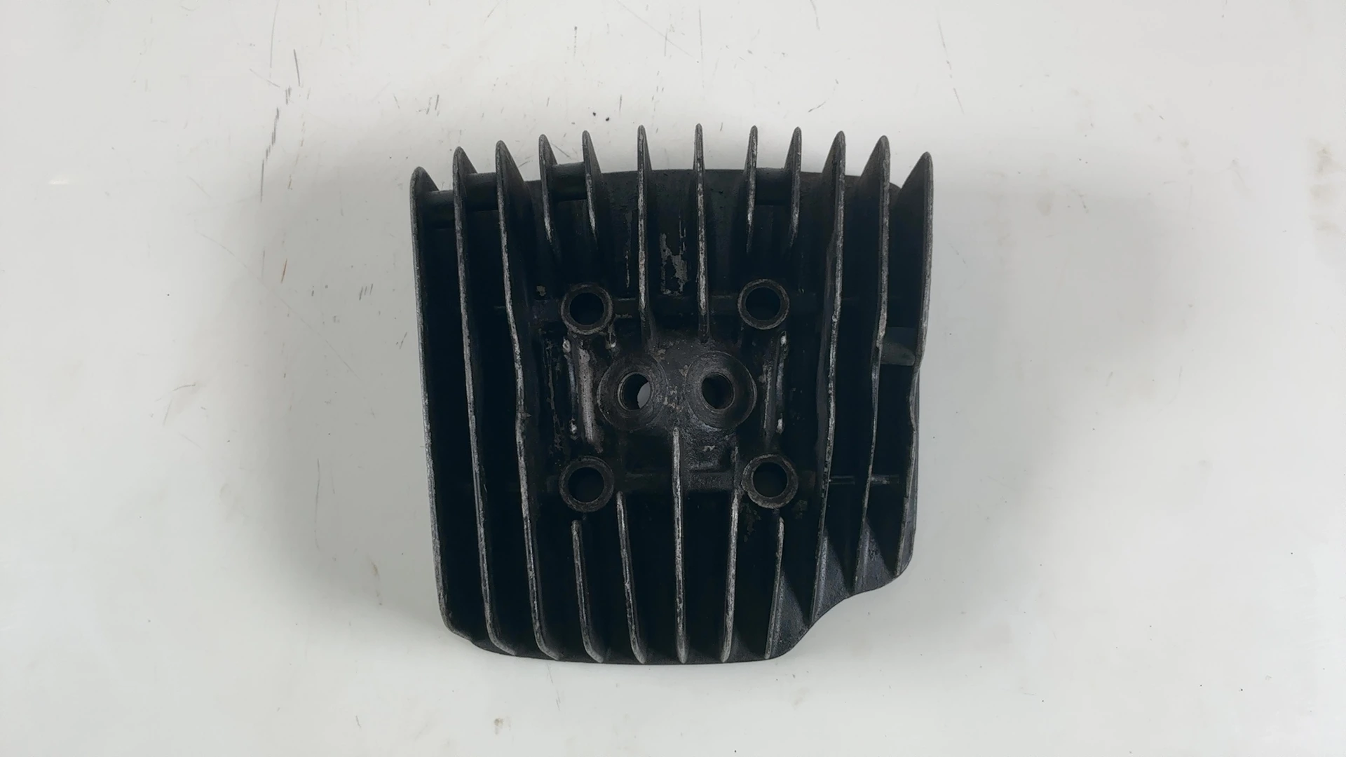 Kawasaki KE175 KE 175 175cc Engine Cylinder Head 1976-1978 OEM 11001-104-21