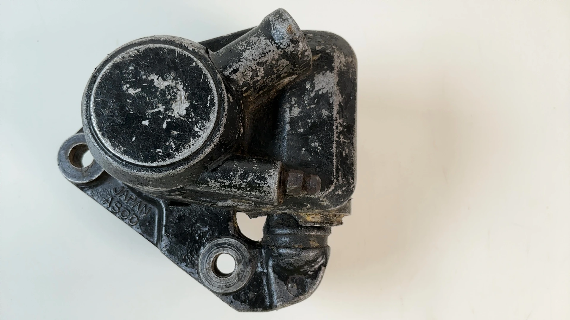 Suzuki GS750 GS750E 750cc Front Right Brake Caliper 1977-1979 OEM 59300-44002