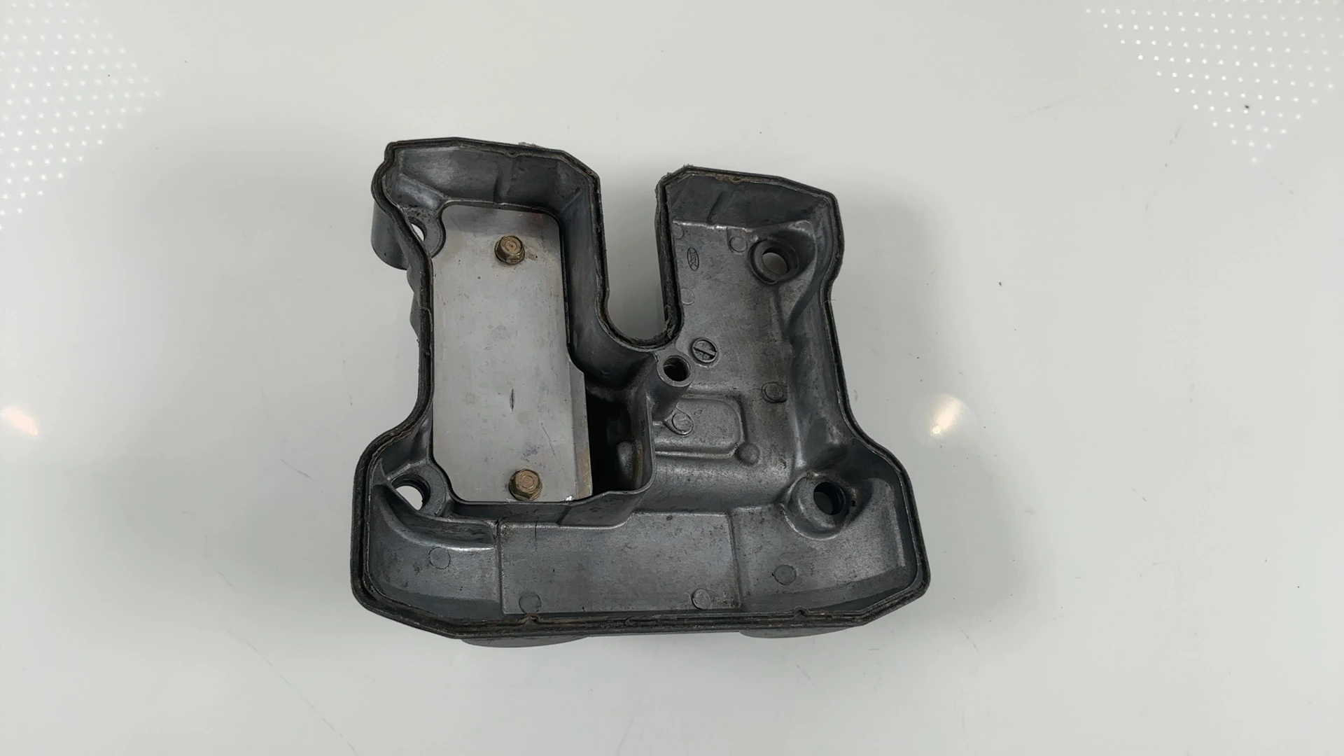 Honda Firestorm VTR1000F 1000CC Rear Valve Cover 1997-2006 OEM 12310-MBB-630 - Image 4