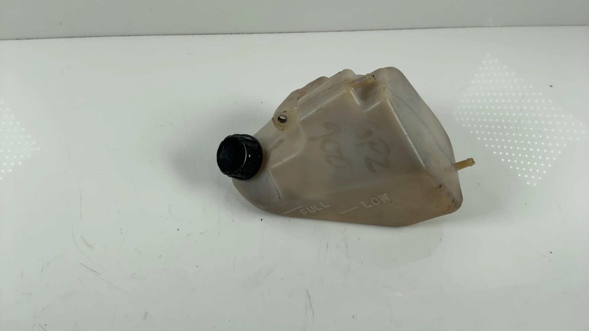 Kawasaki Ninja GPZ900R ZX900A 908cc Coolant Overflow Tank 1984-03 OEM 43078-1053 - Image 2