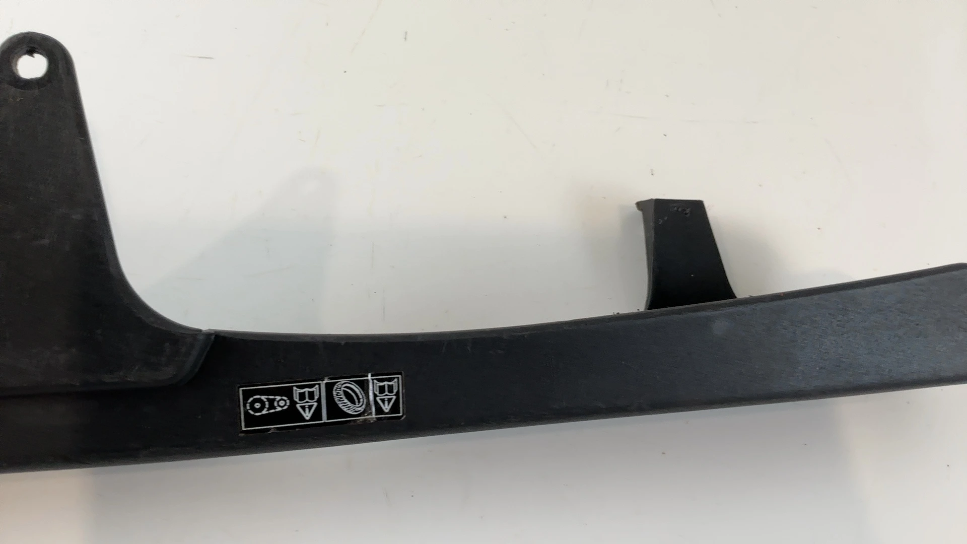 Triumph Daytona T595 955i 955 Rear Drive Chain Guard 1997-2001 OEM T2057363 - Image 10