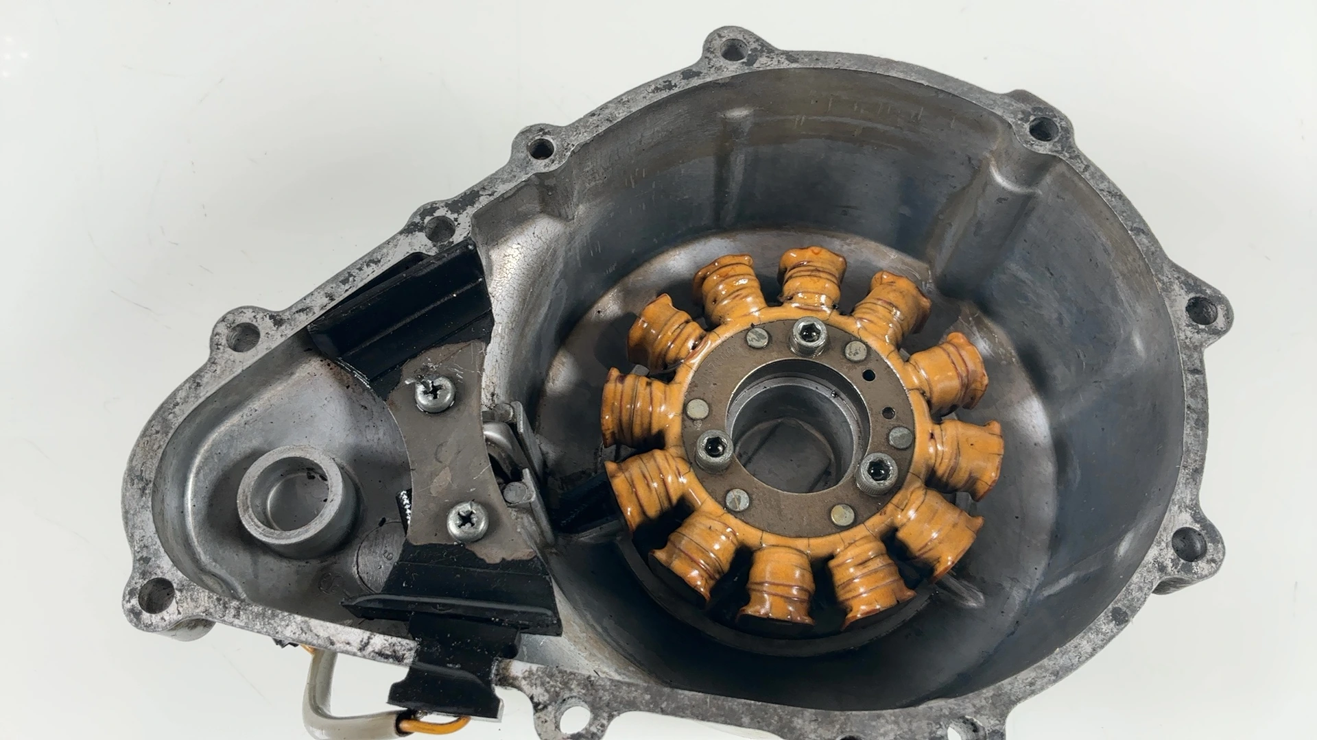 Kawasaki KZ440 LTD 440cc Stator Magneto Cover 1980-1983 OEM 14031-1023 - Image 6