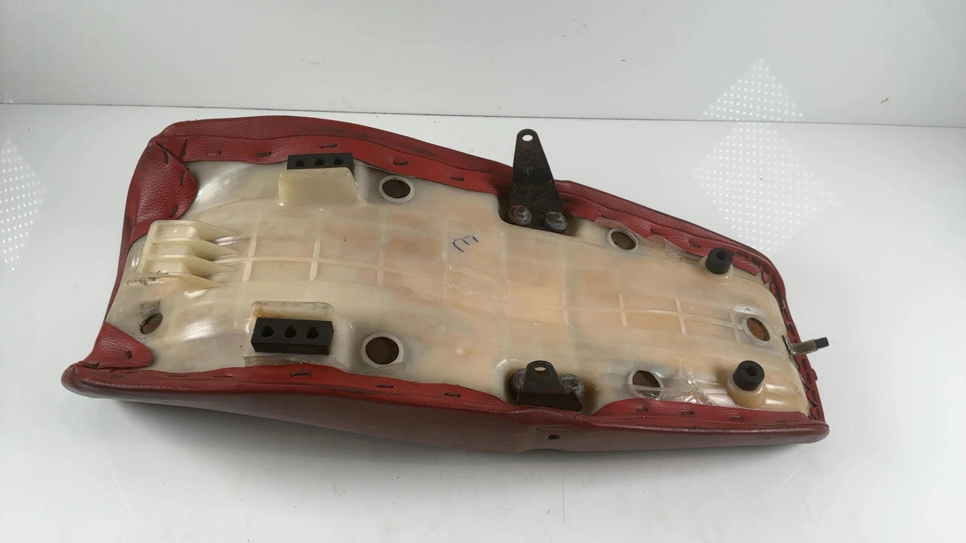 Honda NS125R NS125F 125cc Seat Unit 1985-1988 OEM 77200-KR1-600ZA - Image 7