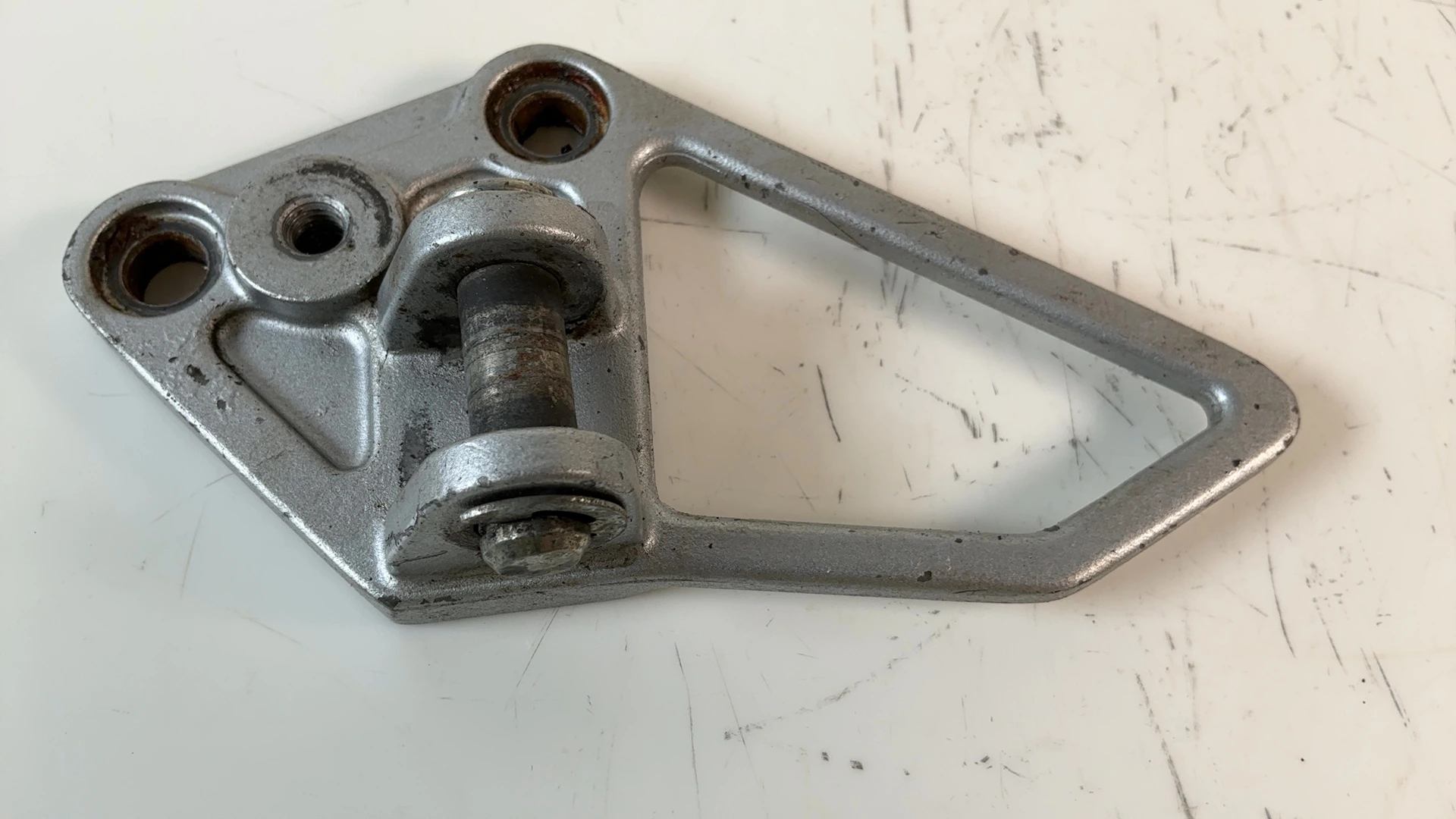 Kawasaki GPX600R ZX600C 600cc Front Left Footrest Bracket 1988-97 OEM 35011-1344