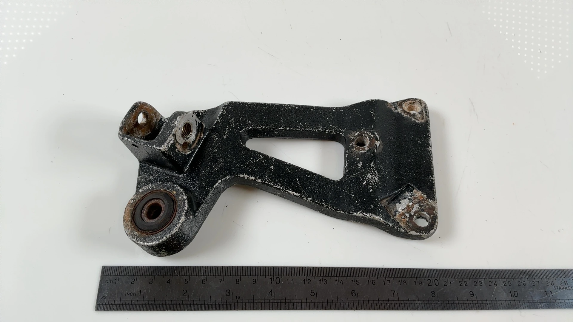Suzuki GSXR 750 GSX-R750 750CC Rear Right Footrest Hanger 1988-1989 43600-17C11 - Image 5