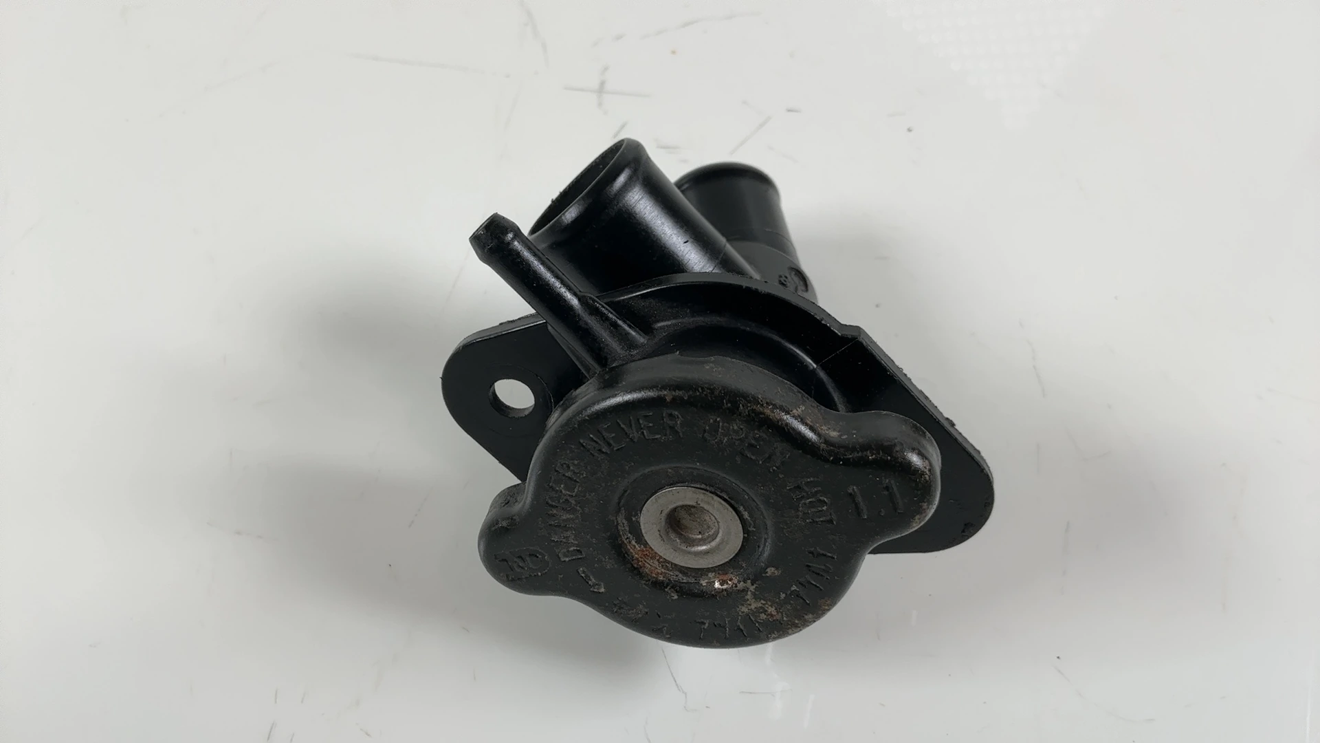 Yamaha FZR600 3HE 600CC Radiator Filler Neck 1989-1999 OEM 2TK-12590-00-00