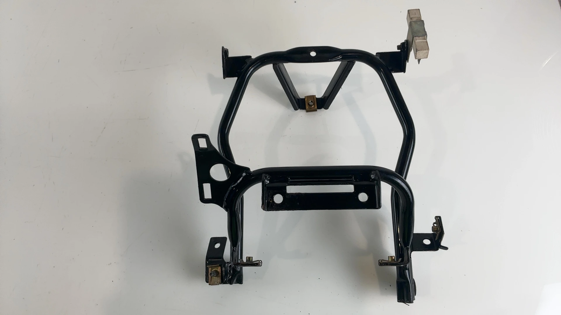 Suzuki Katana AY50 50cc Radiator Holder Bracket Brace 1997-2005 17740-02E10-EE3