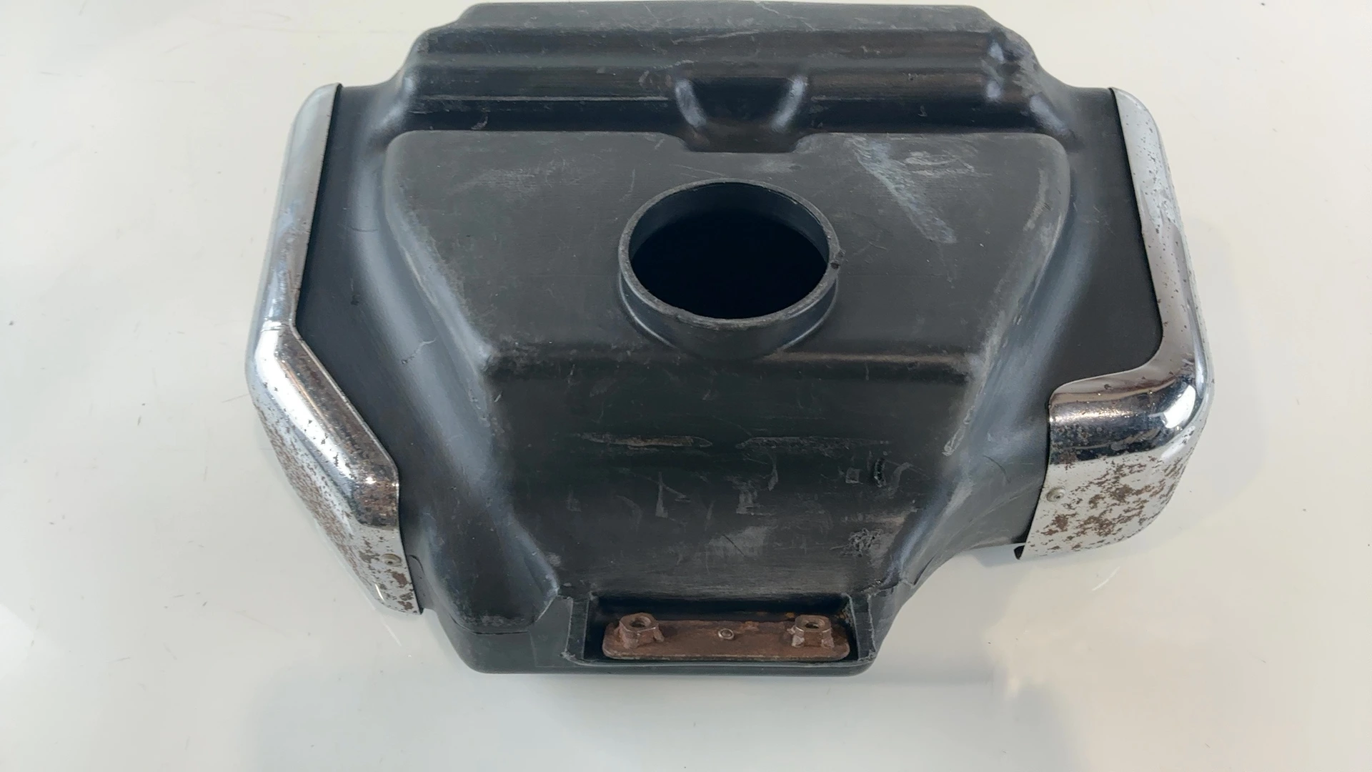 Suzuki GS1000 GS1000E 1000 CC Air Filter Cleaner Box 1978 1979 OEM 13710-49010 - Image 6