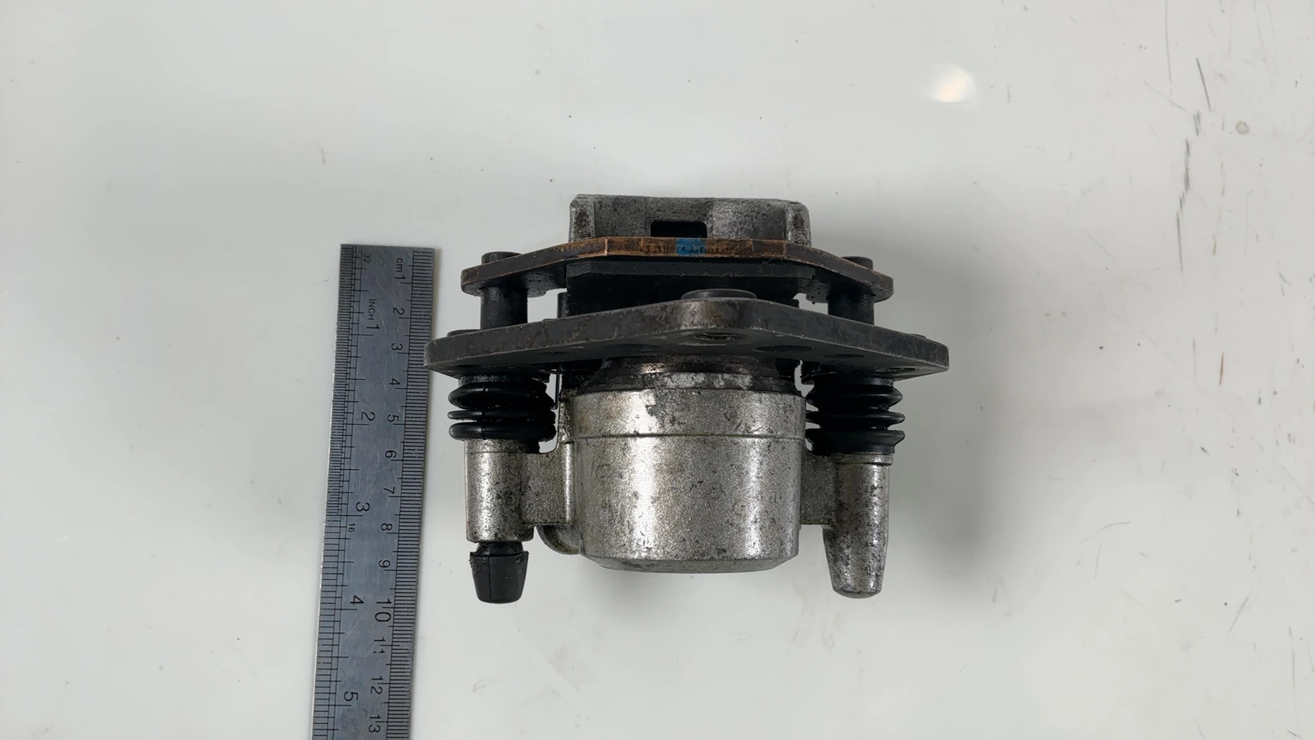 Kawasaki Ninja 600R ZX600A 600cc Rear Brake Caliper 1985-1989 OEM 43041-1196 - Image 4