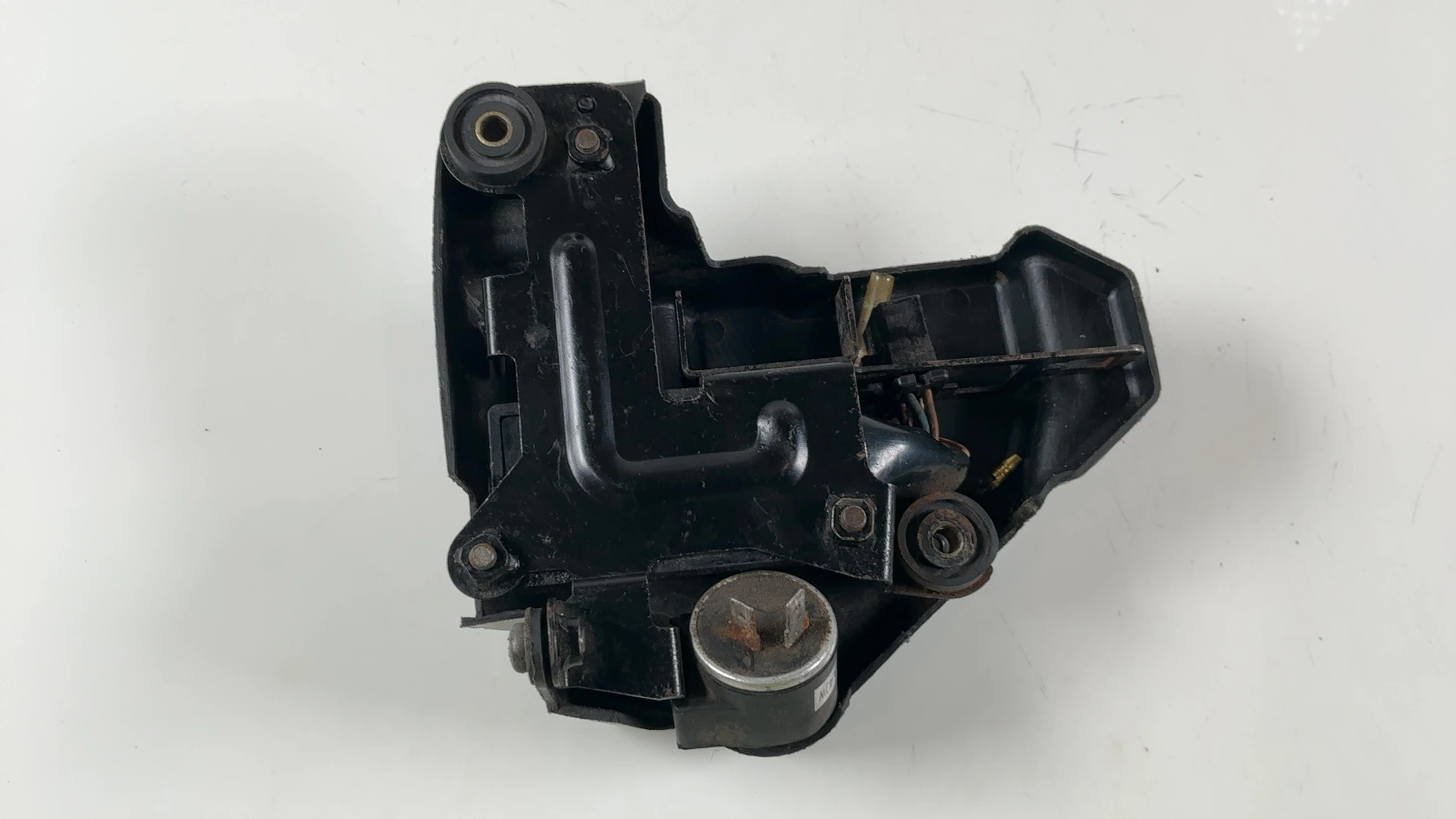Kawasaki Spectre KZ750N 750CC Electrical Fuse Box Base 1982-1983 OEM 32198-1002 - Image 6