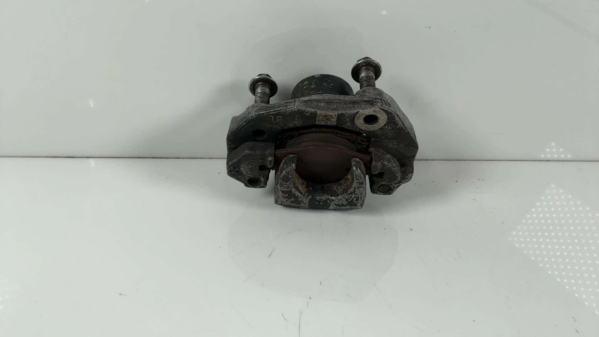 Yamaha XT350 XT 350 350cc Front Brake Caliper 1986-1987 OEM 1RH-2580T-01-00 - Image 2
