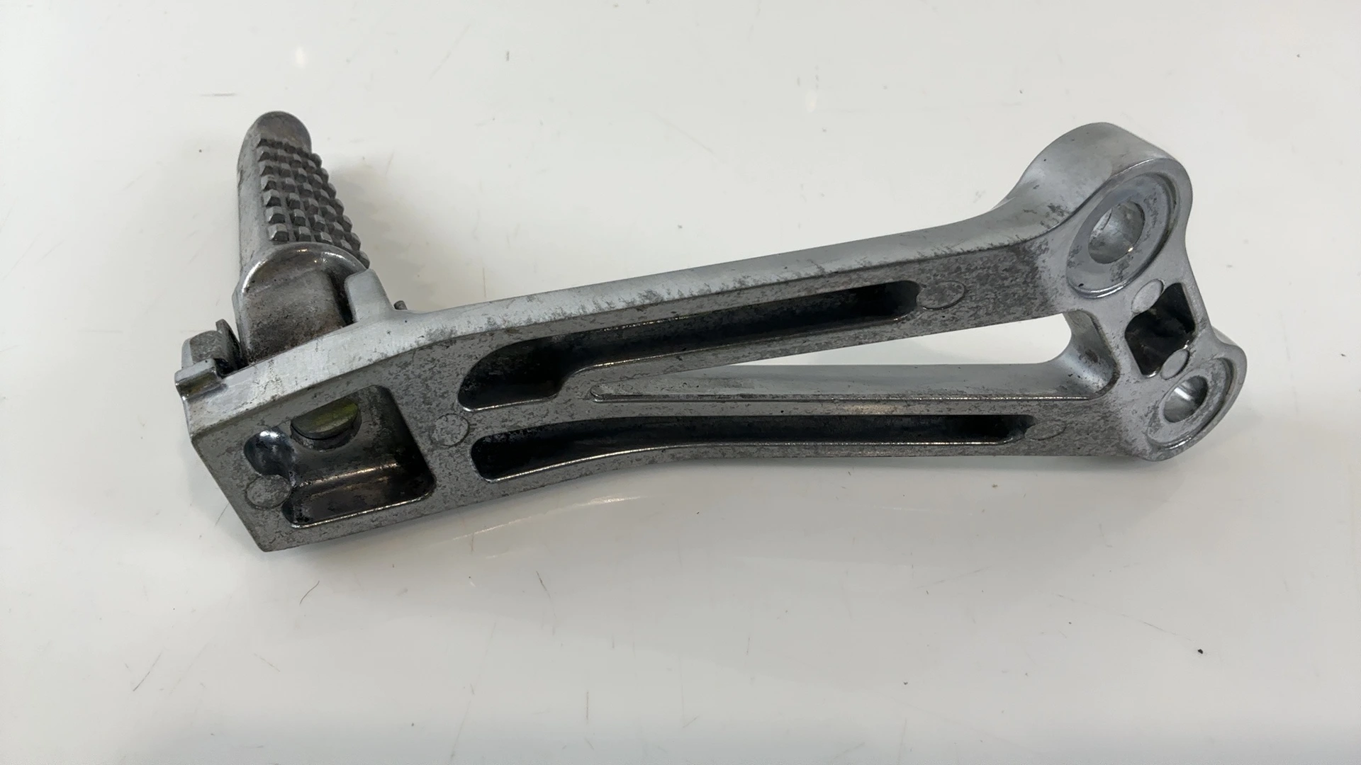 Kawasaki Ninja ZX-12R ZX1200 Rear Left Footrest Peg Hanger 2000-2001 35063-1064 - Image 6