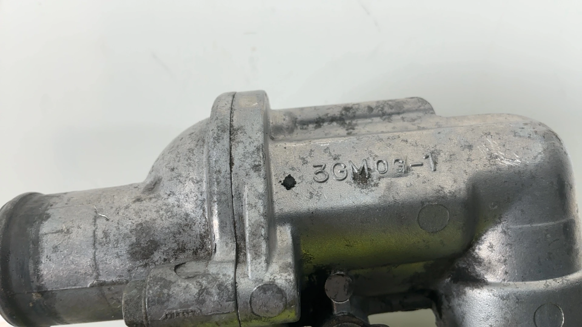 Yamaha FZR1000 3GM 1000cc Thermostat Housing 1989-1995 OEM 3GM-12417-00-00 - Image 5