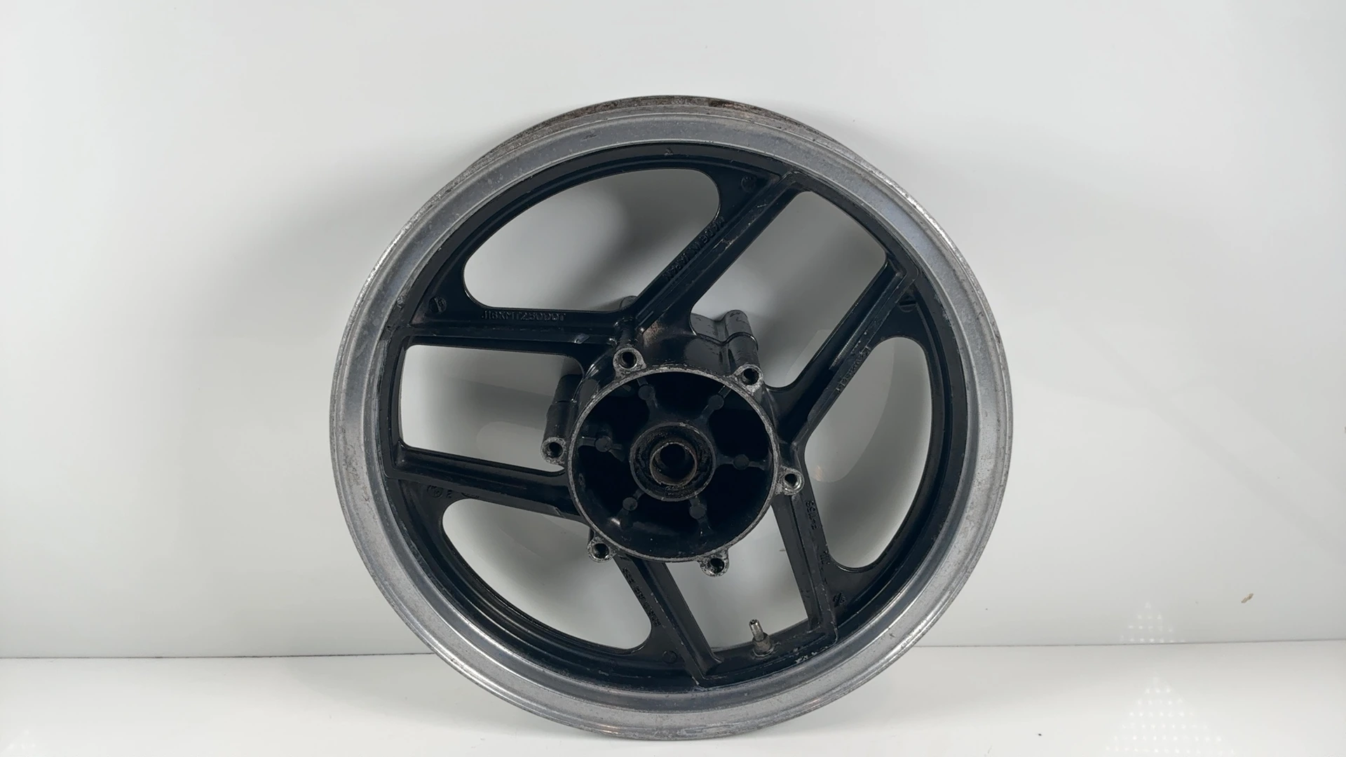 Kawasaki Ninja GPZ900R ZX900A 900cc Front Wheel Rim 1984-1989 OEM 41073-1340 - Image 2