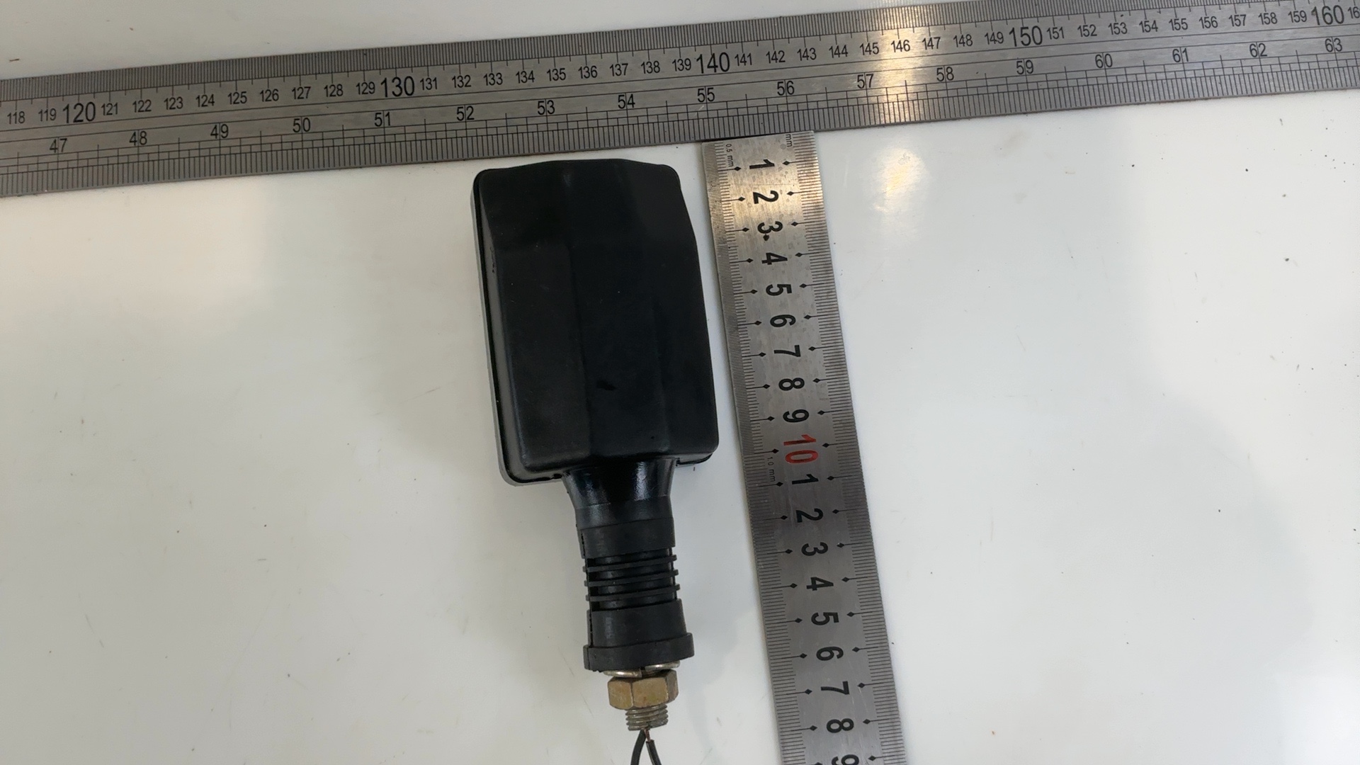Yamaha DT125R DT125 125cc Rear Turn Signal 1985 1986 1987 OEM 5Y3-83310-21 - Image 3