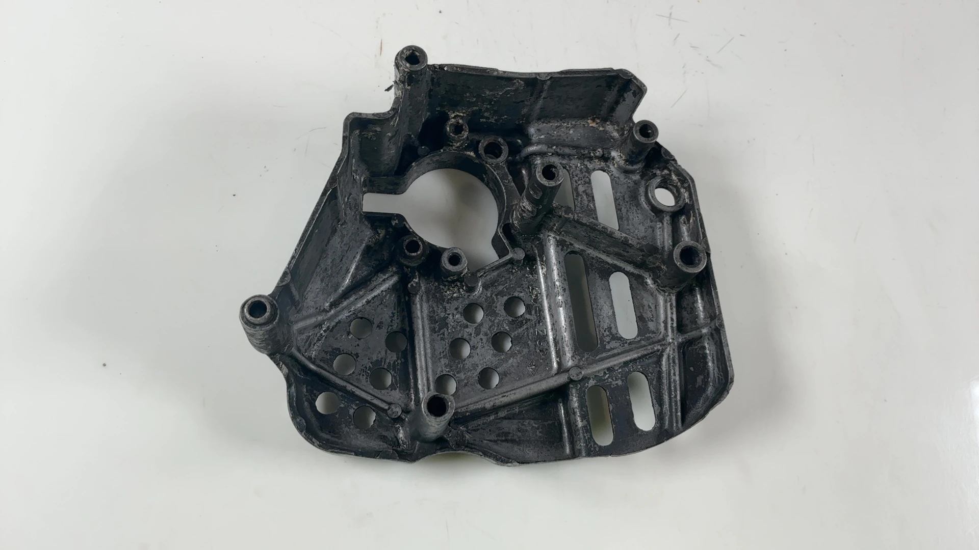 Suzuki Katana GSX1100F 1100 Engine Sprocket Cover 1988-1994 OEM 11361-27A02 - Image 7
