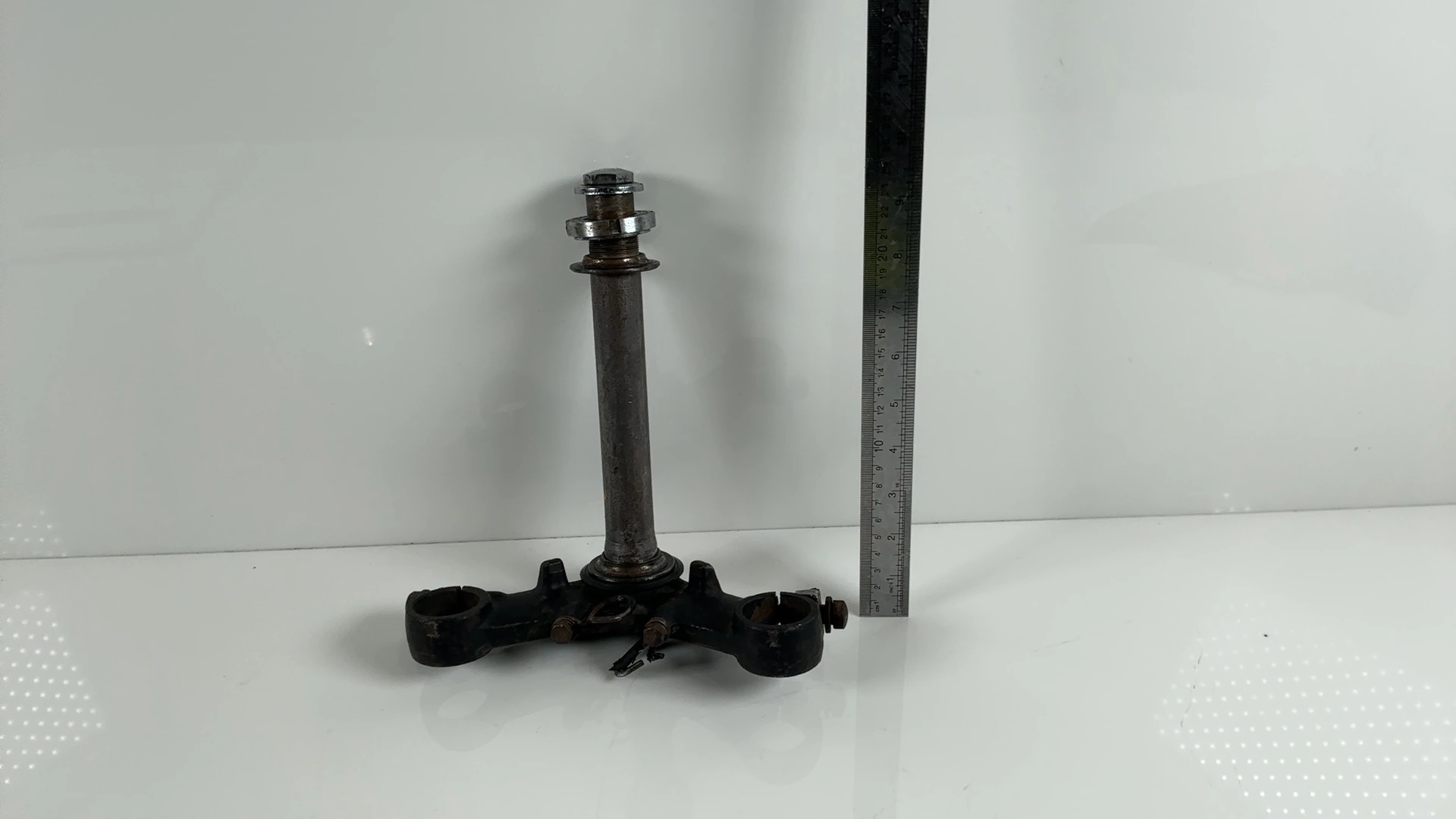 Kawasaki KZ400 B H Lower Triple Tree Clamp Steering Stem 1979 1980 44037-1002 - Image 3