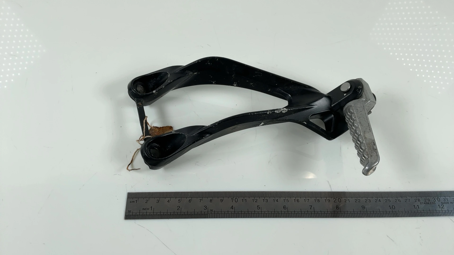 Kawasaki Ninja ZX6R ZX600P 600cc Right Rear Footrest 2007 2008 OEM 35063-0145
