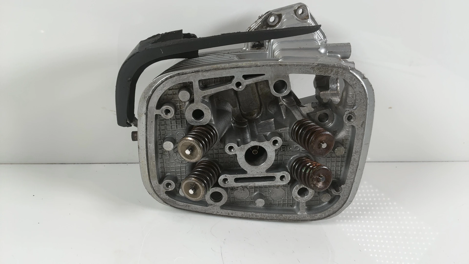 BMW R1150R R1150 1150cc Right Cylinder Head 2001-2006 OEM 11121342114