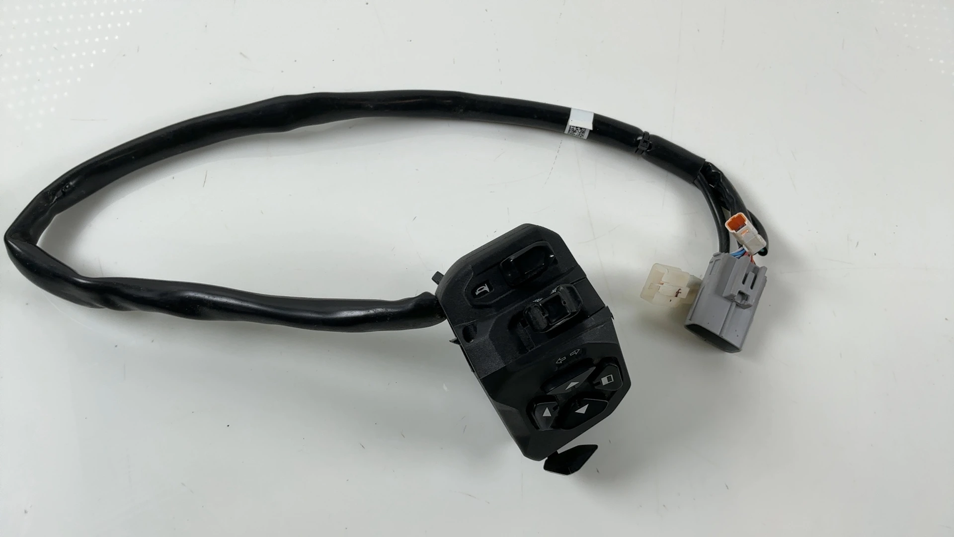 Aprilia RSV4 Tuono V4 1100 Left Handlebar Switch 2025 2026 OEM 2B012091 - Image 2