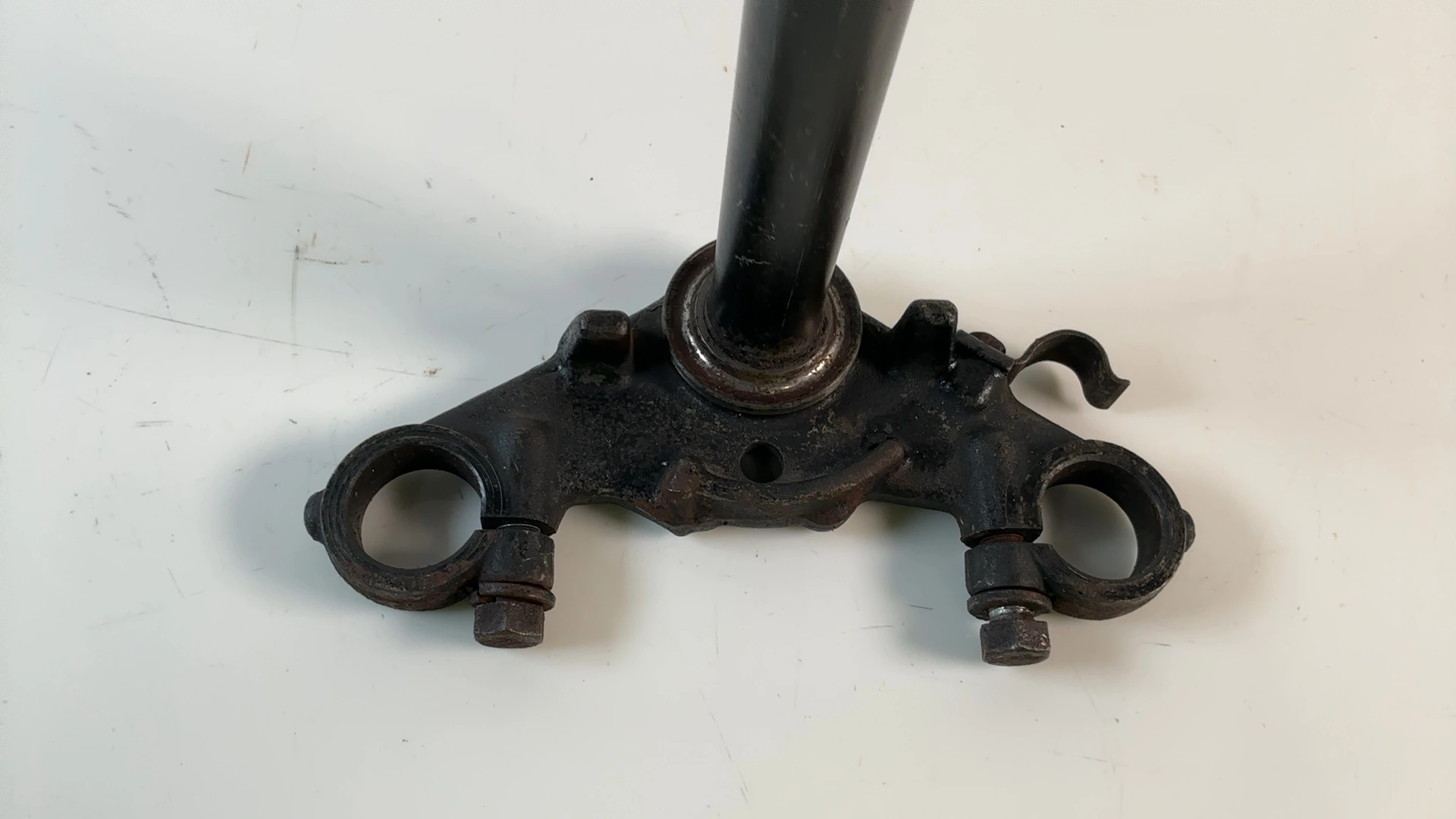 Suzuki GN125 GN125E 125cc Lower Triple Tree Clamp Stem 1982-2001 OEM 51410-11310 - Image 5