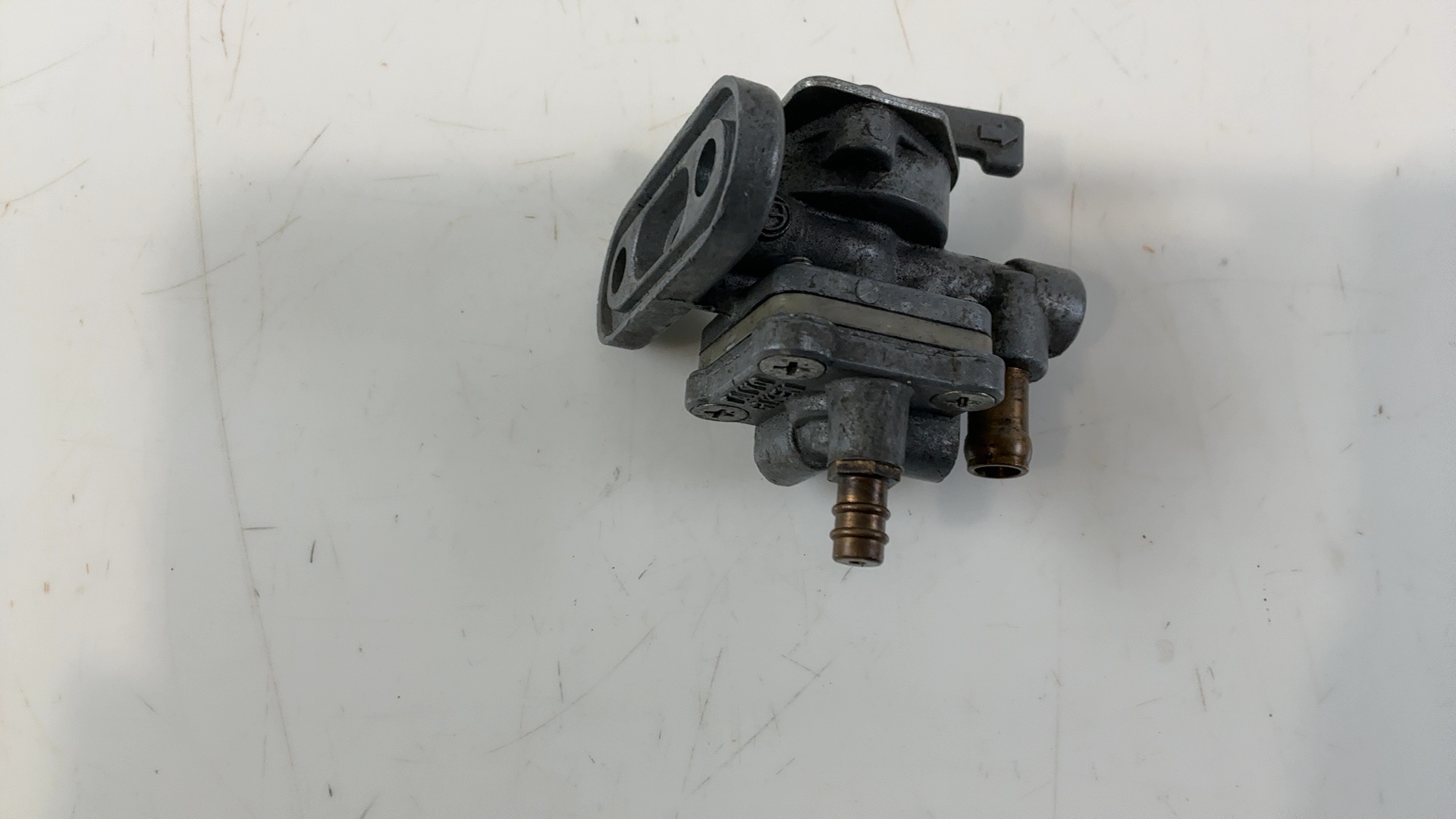 Kawasaki KZ750 Twin 750 cc Fuel Petcock Valve 1976-1983 OEM 51023-1375 - Image 4